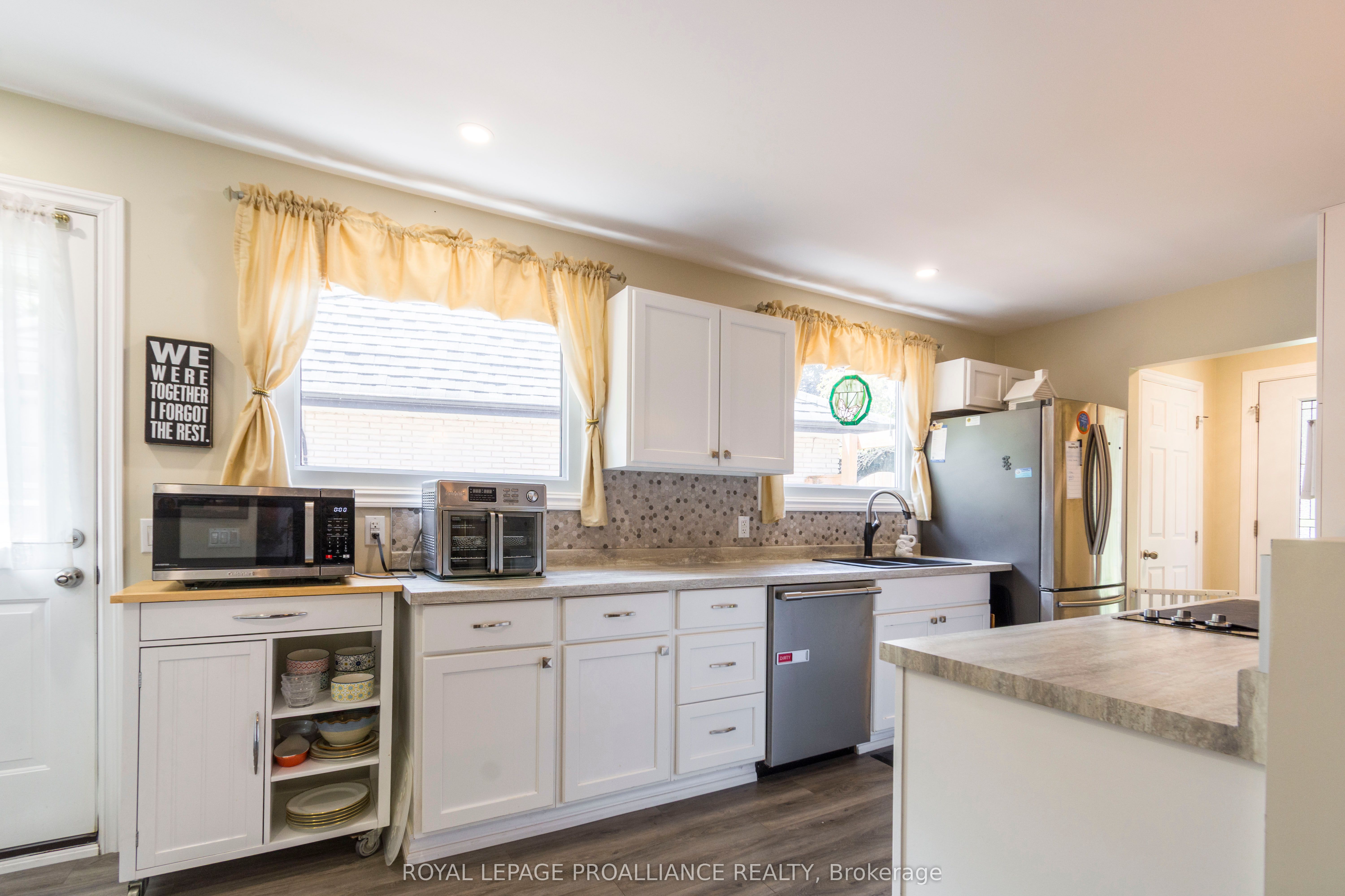 56 Parkview Heights Property Photo 18