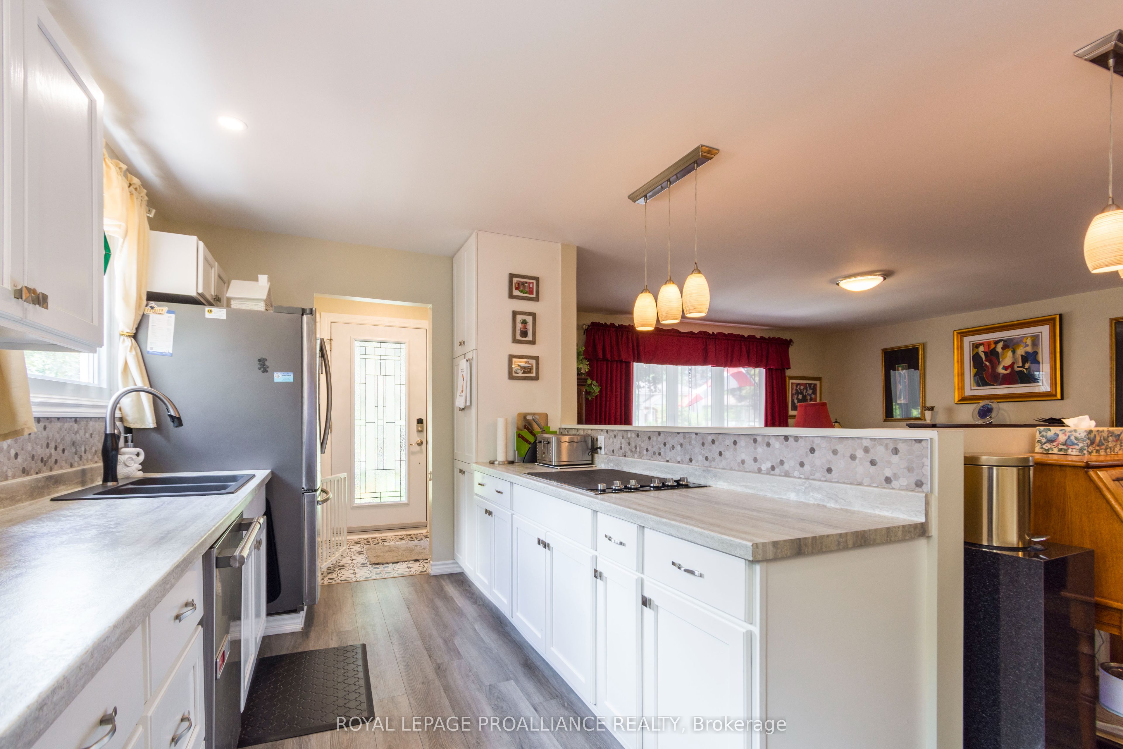 56 Parkview Heights Property Photo 20