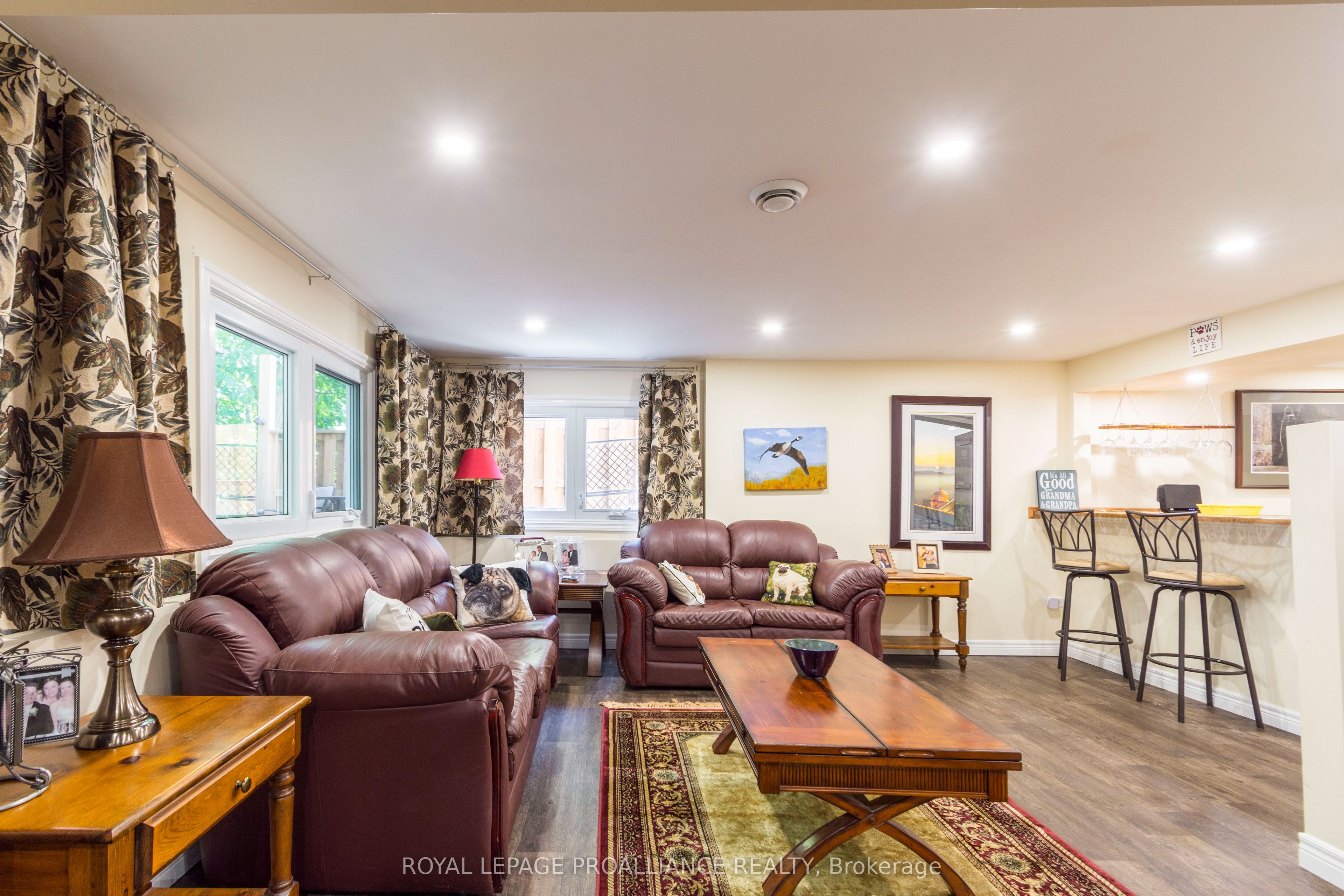 56 Parkview Heights Property Photo 30