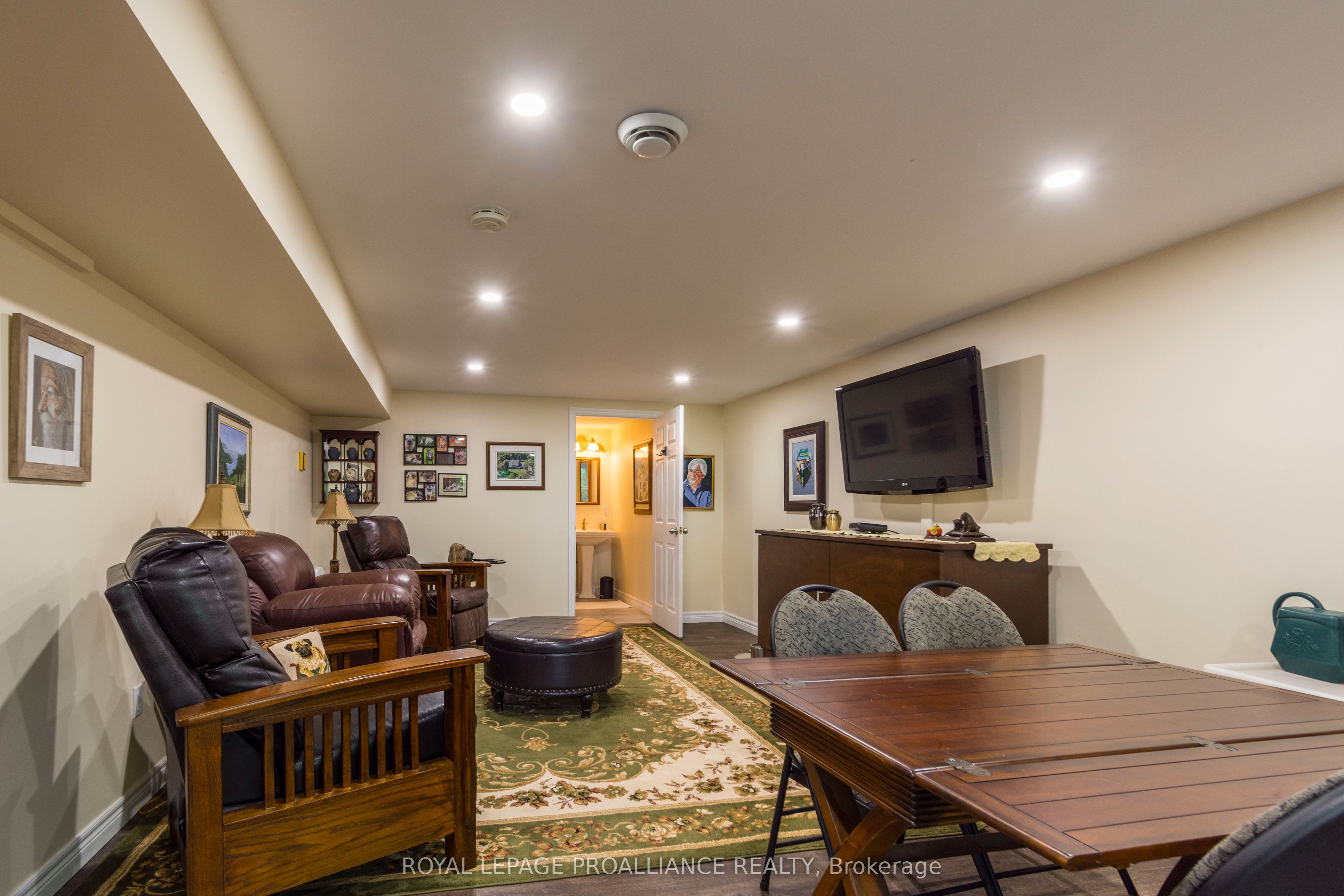 56 Parkview Heights Property Photo 36