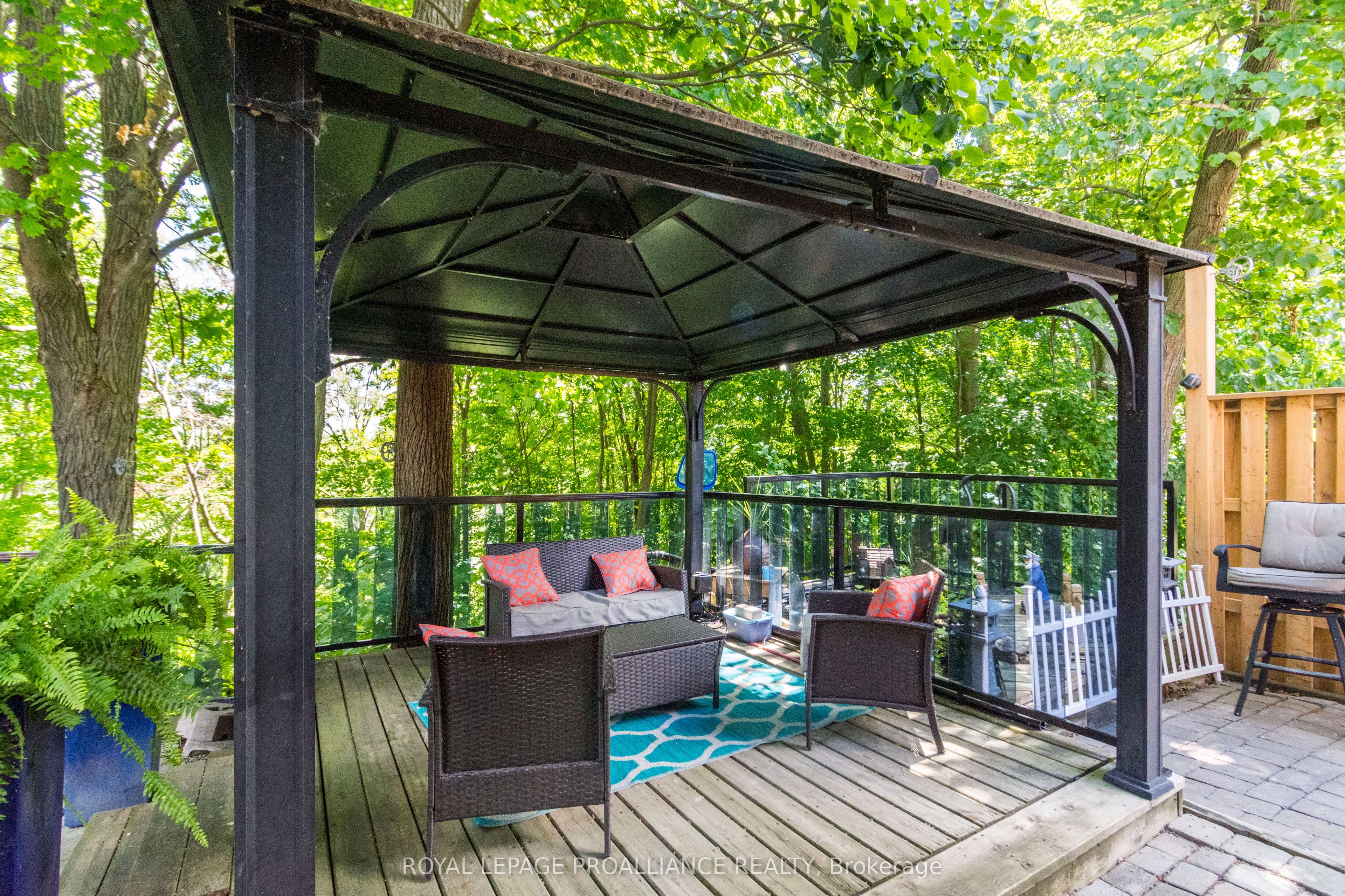 56 Parkview Heights Property Photo 39