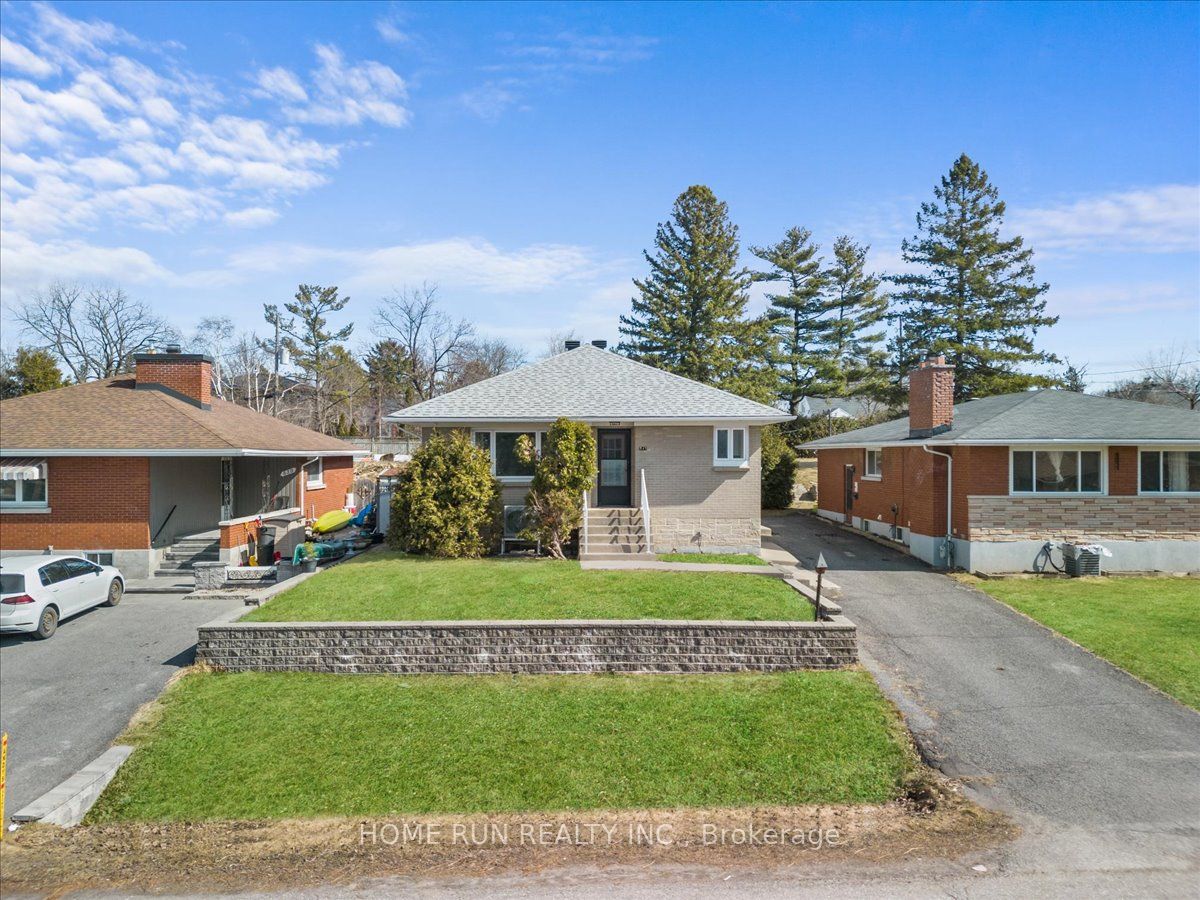 841 Iroquois Road Property Photo 1