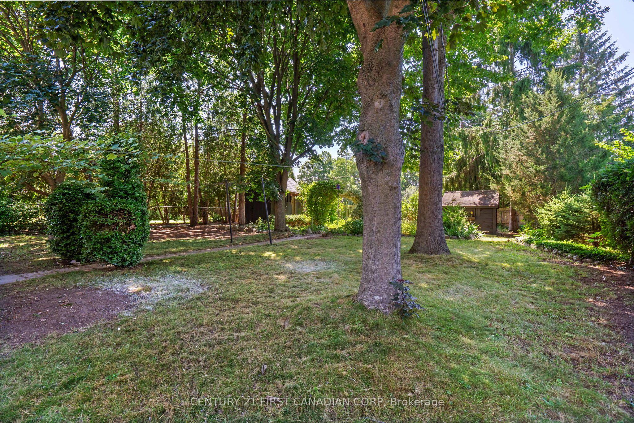 596 Kingsway Avenue N Property Photo 39