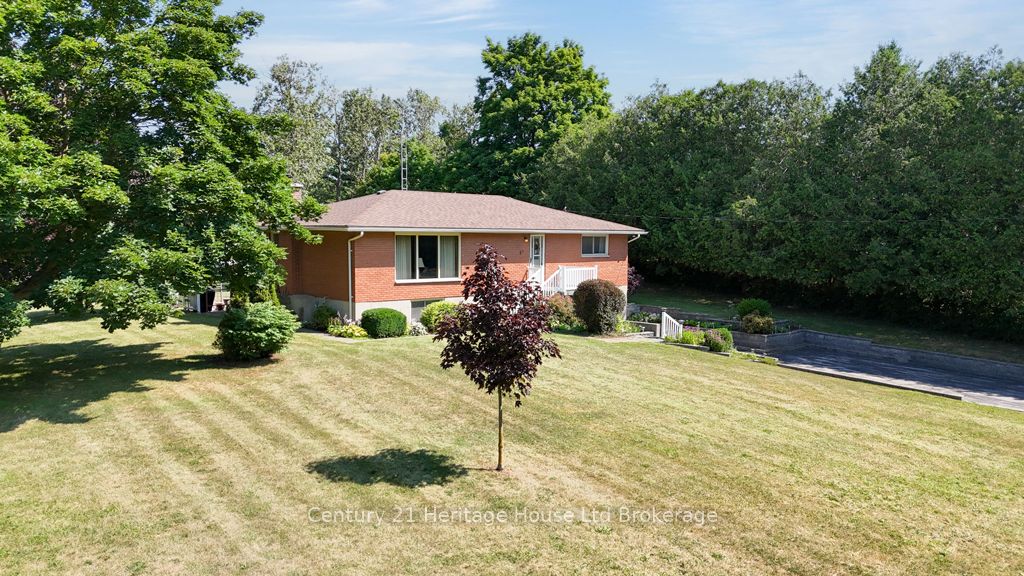 403131 Robinson Road Property Photo 4