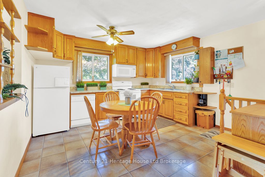 403131 Robinson Road Property Photo 9