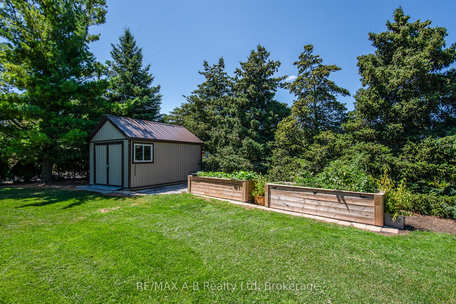 100 Red Maple Lane Property Photo 8