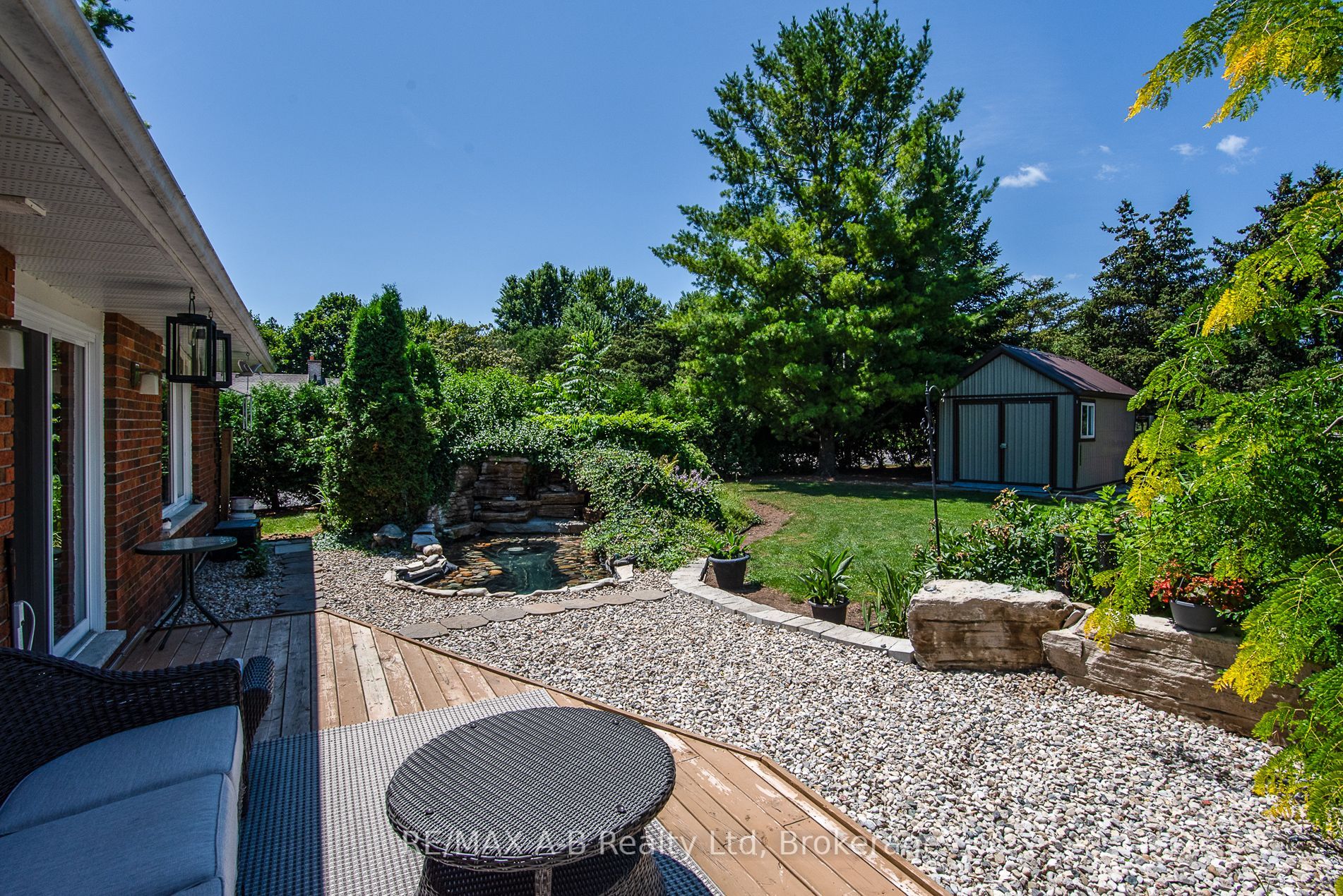 100 Red Maple Lane Property Photo 11