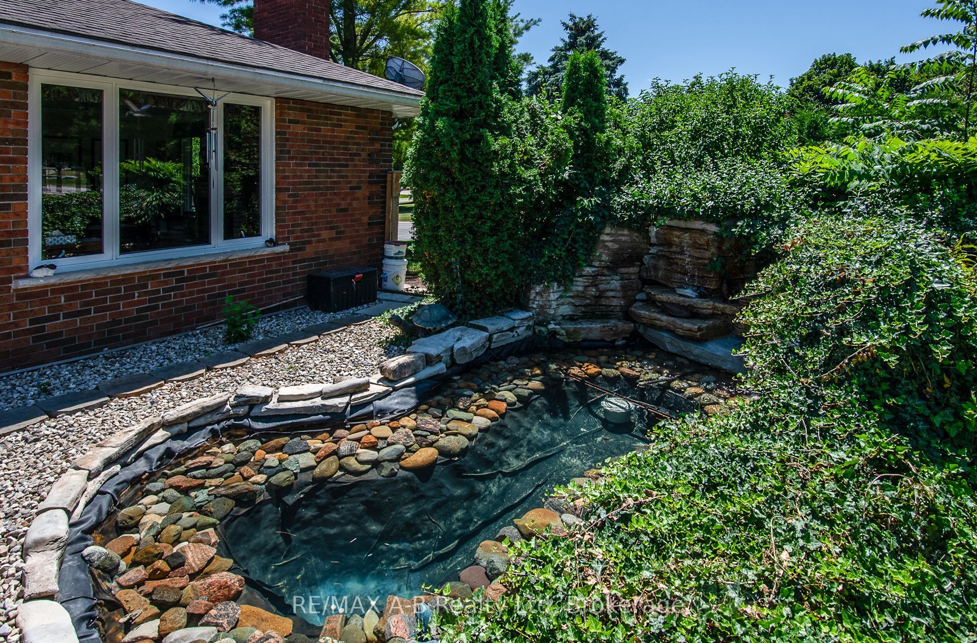 100 Red Maple Lane Property Photo 12