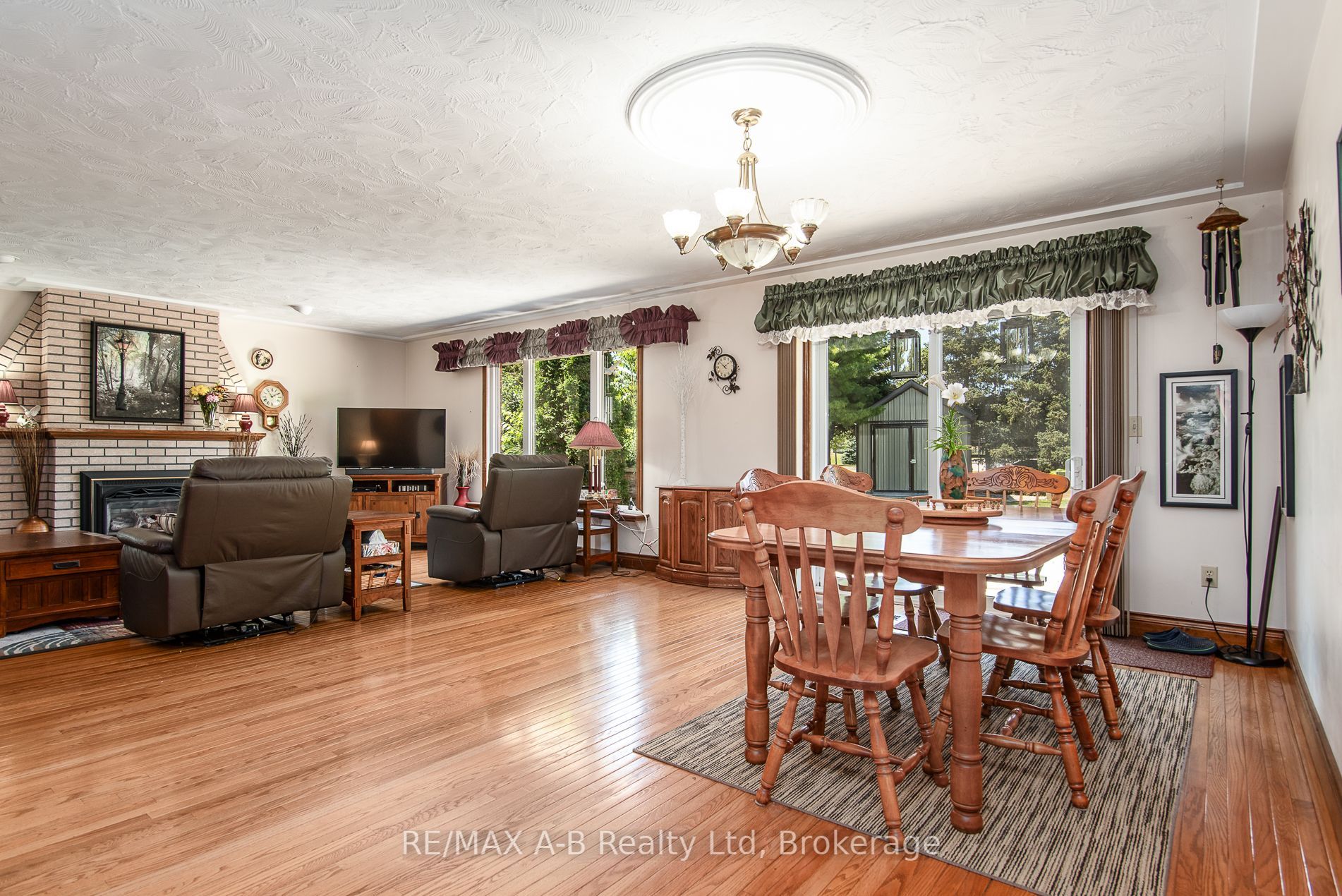 100 Red Maple Lane Property Photo 16