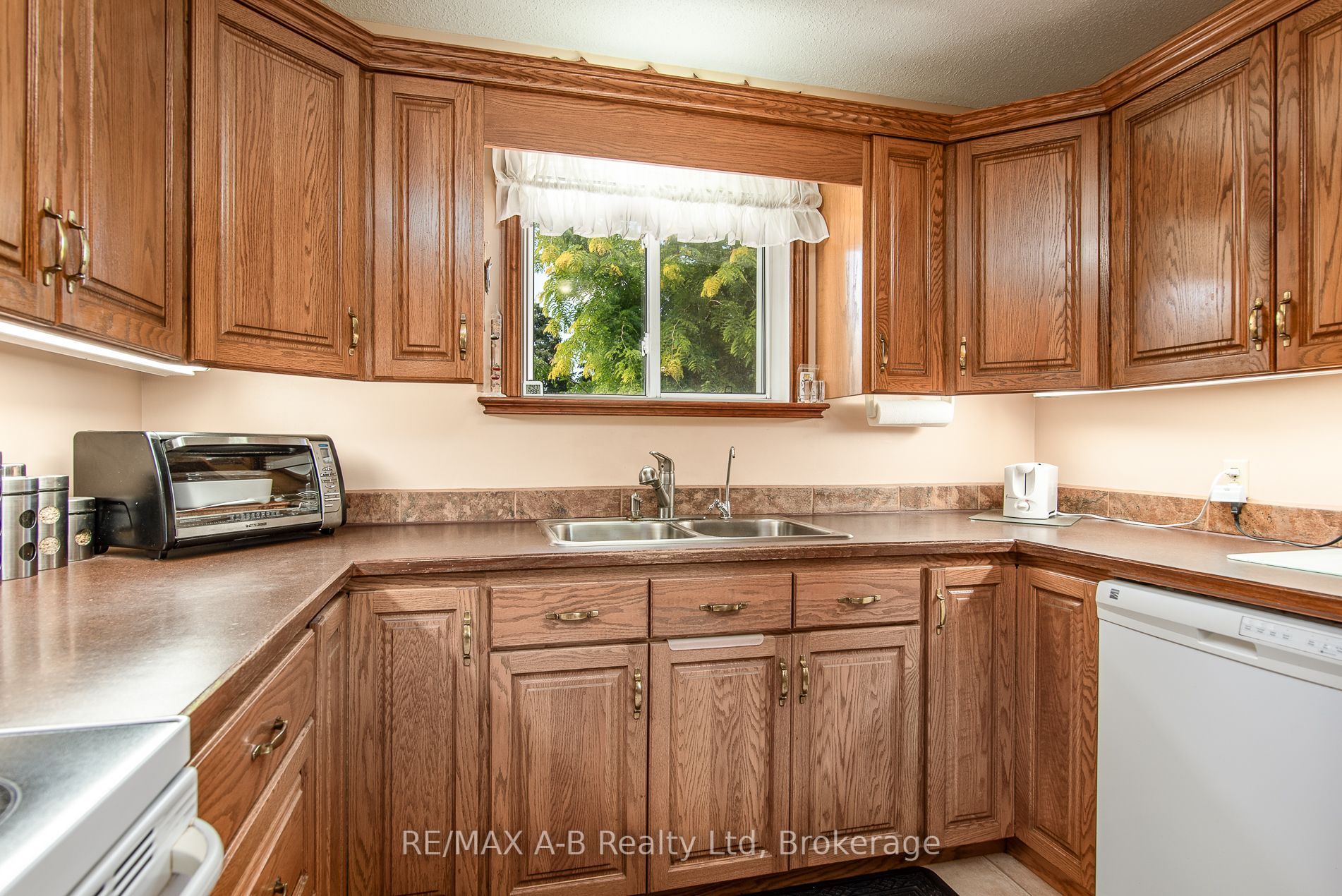 100 Red Maple Lane Property Photo 27