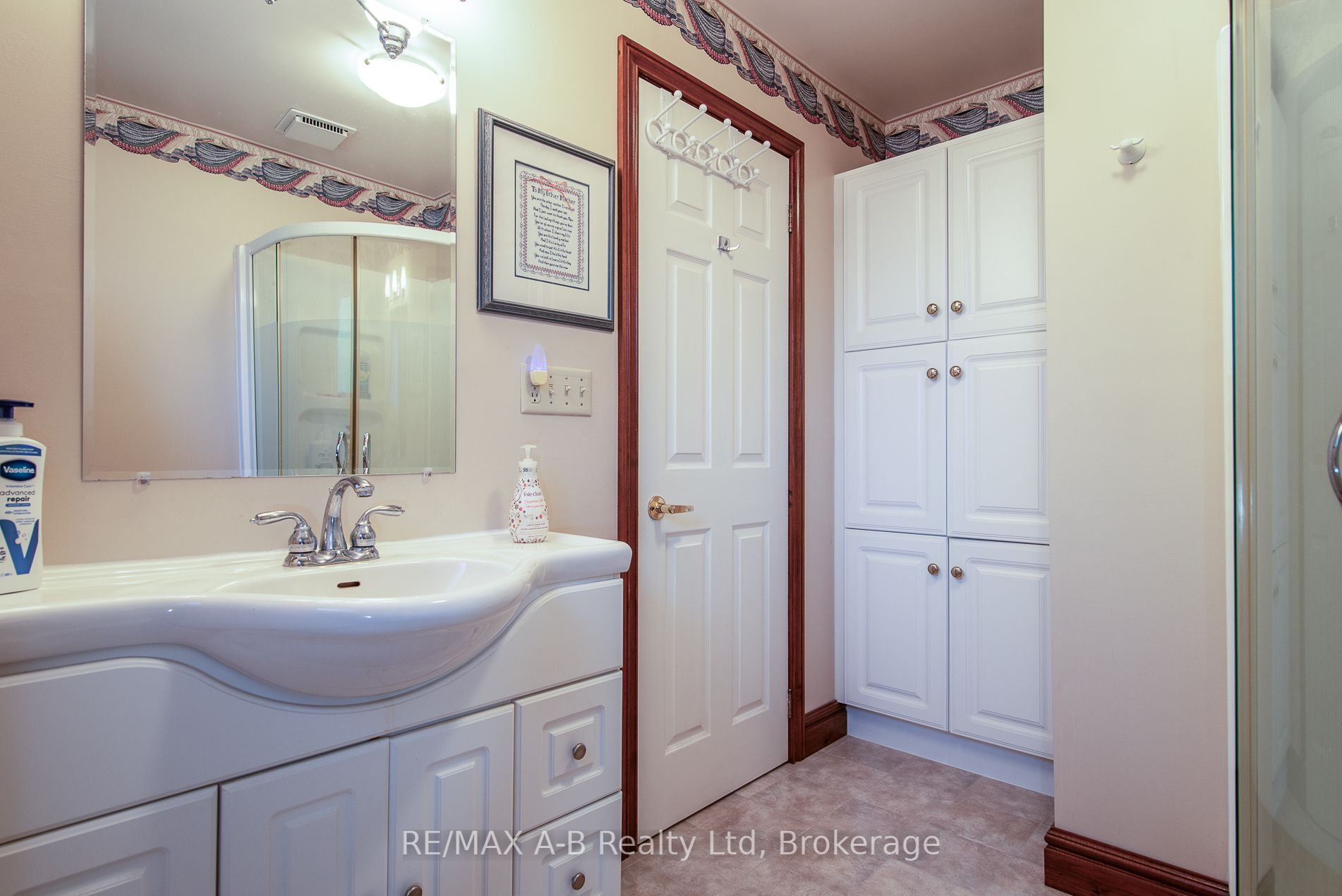 100 Red Maple Lane Property Photo 34