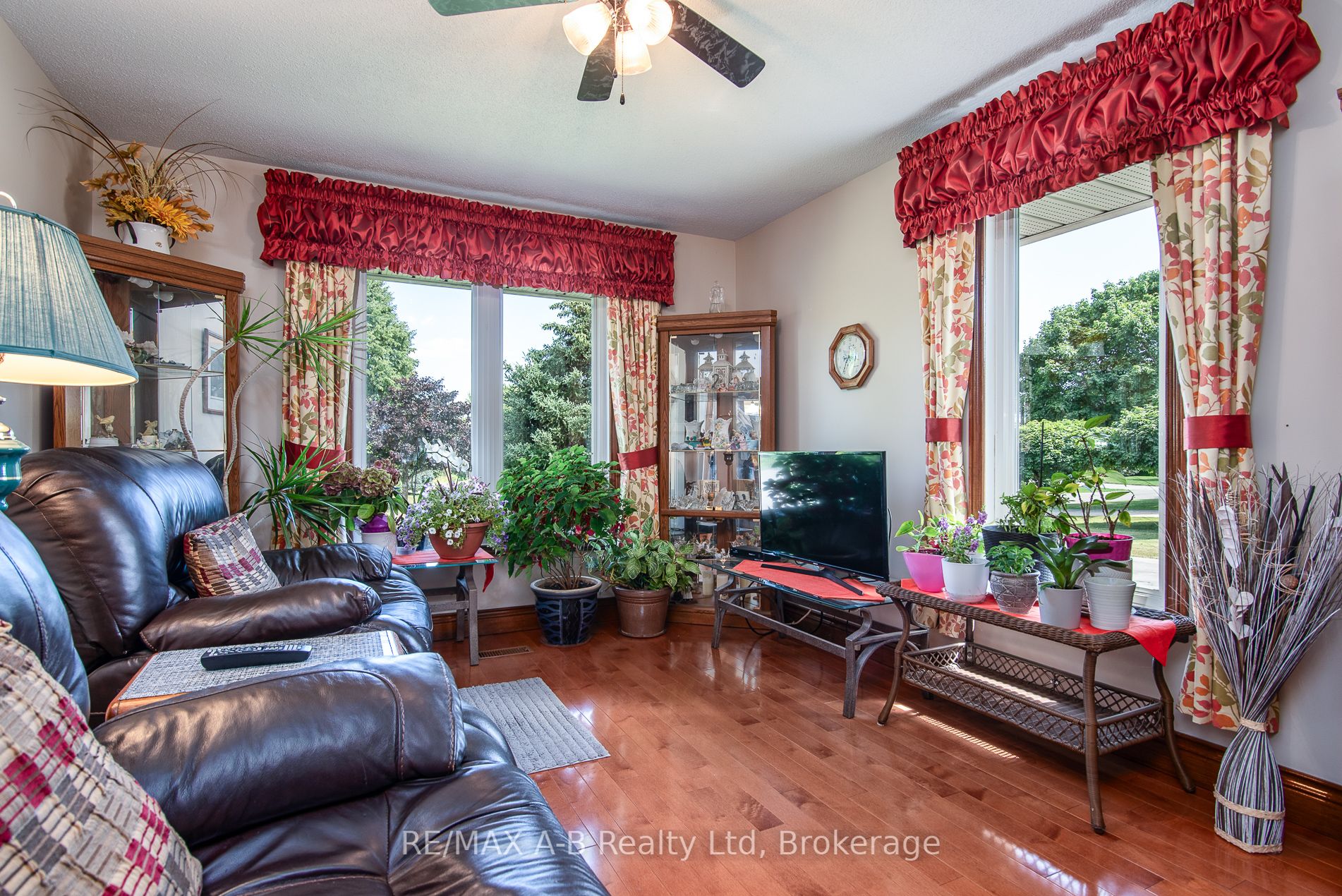 100 Red Maple Lane Property Photo 35