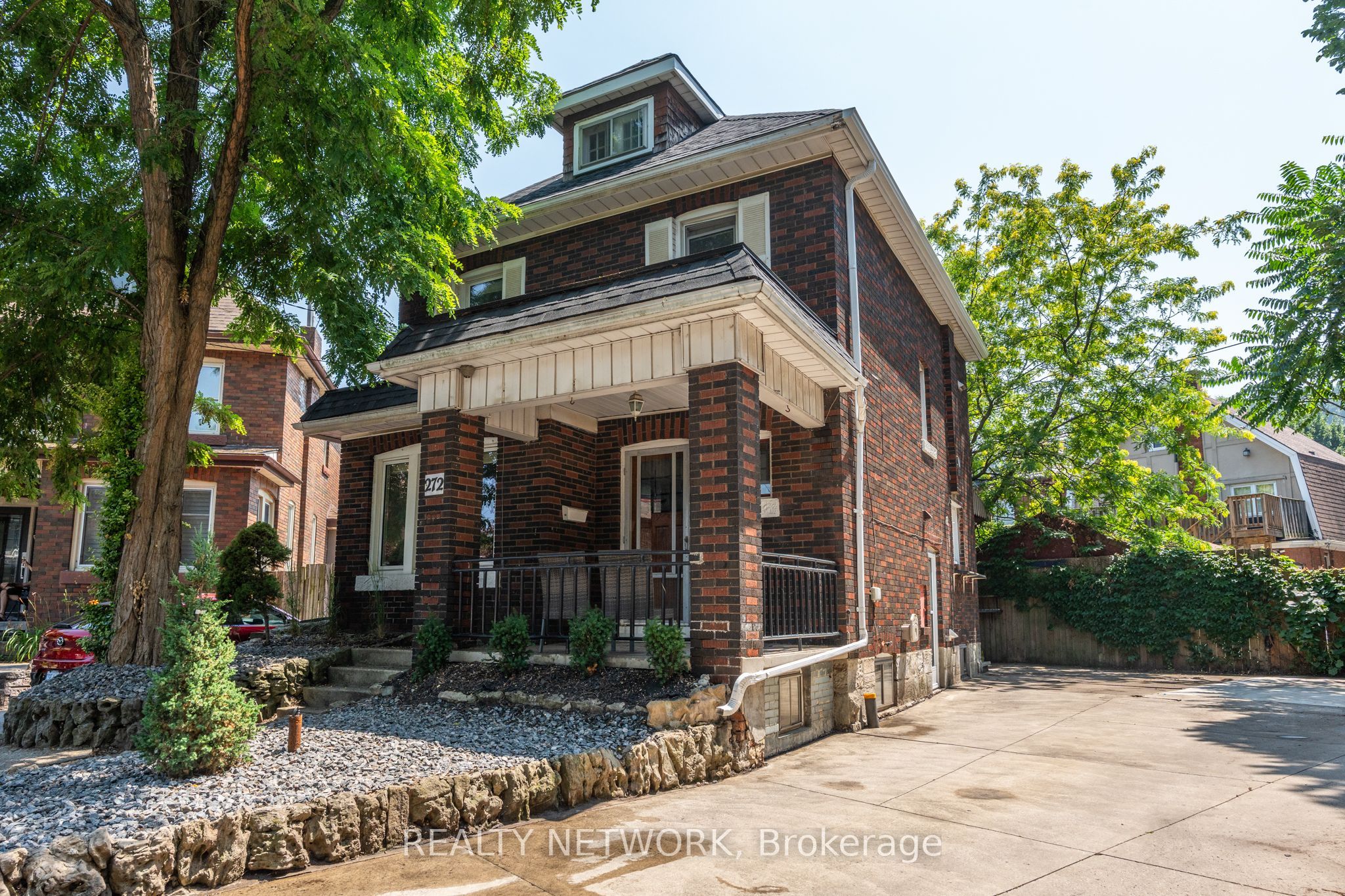 272 Stinson Crescent Property Photo 3