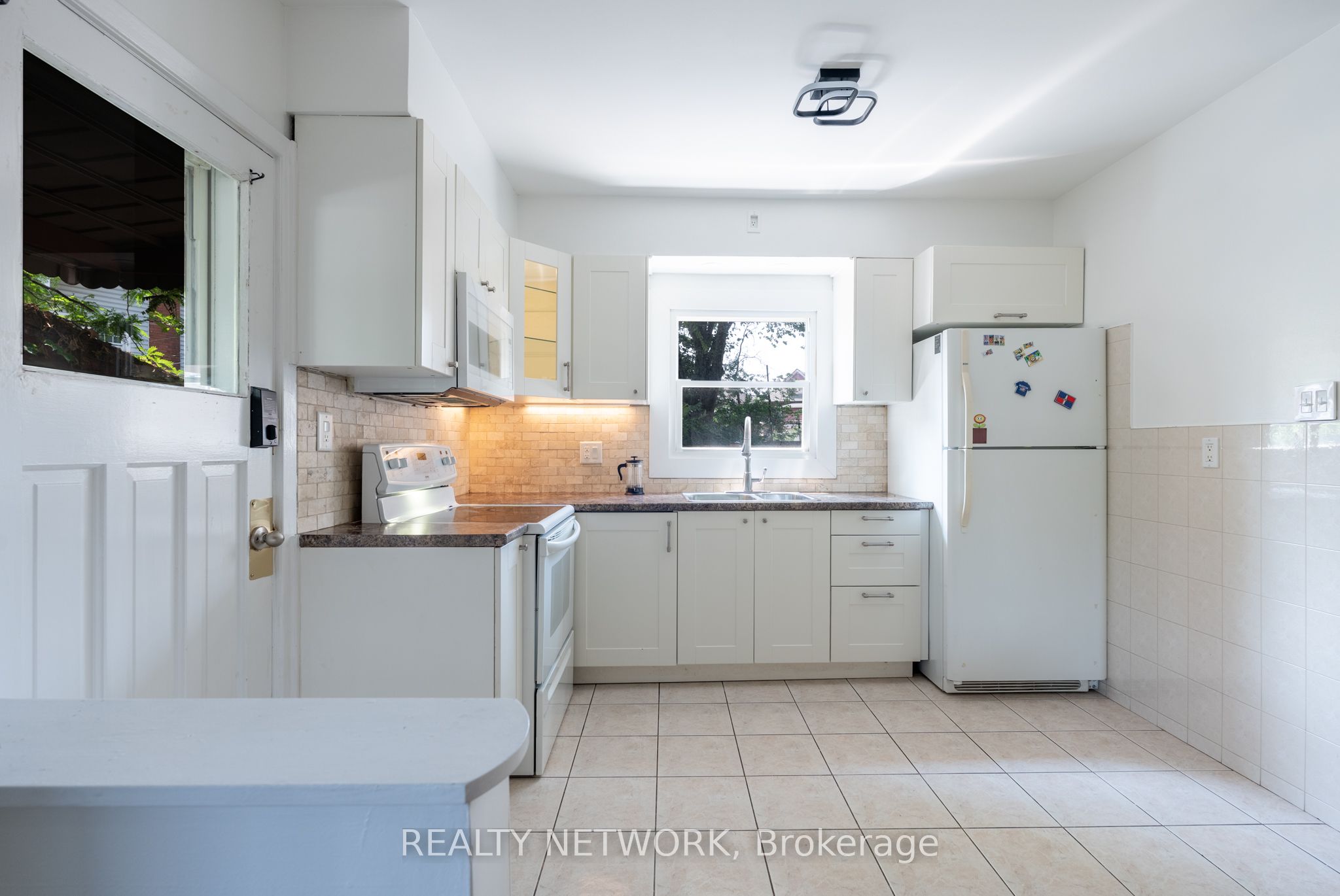 272 Stinson Crescent Property Photo 9