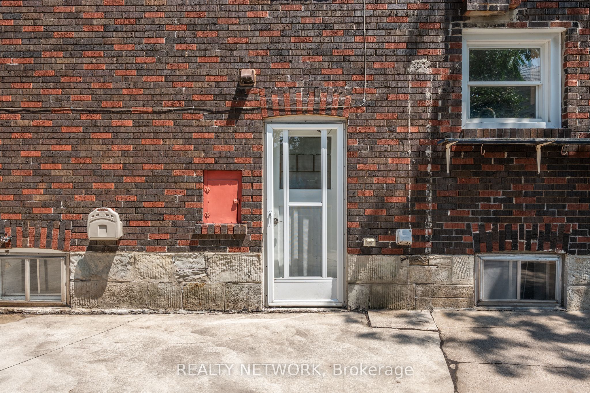 272 Stinson Crescent Property Photo 24