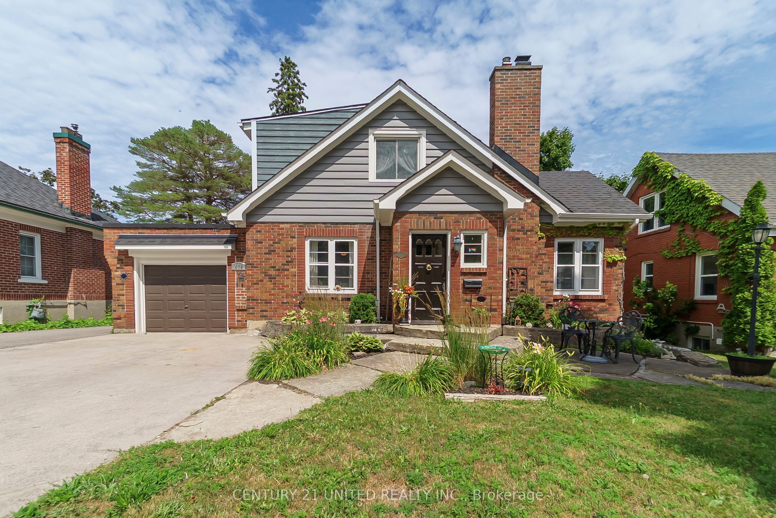 474 Albertus Avenue Property Photo 1