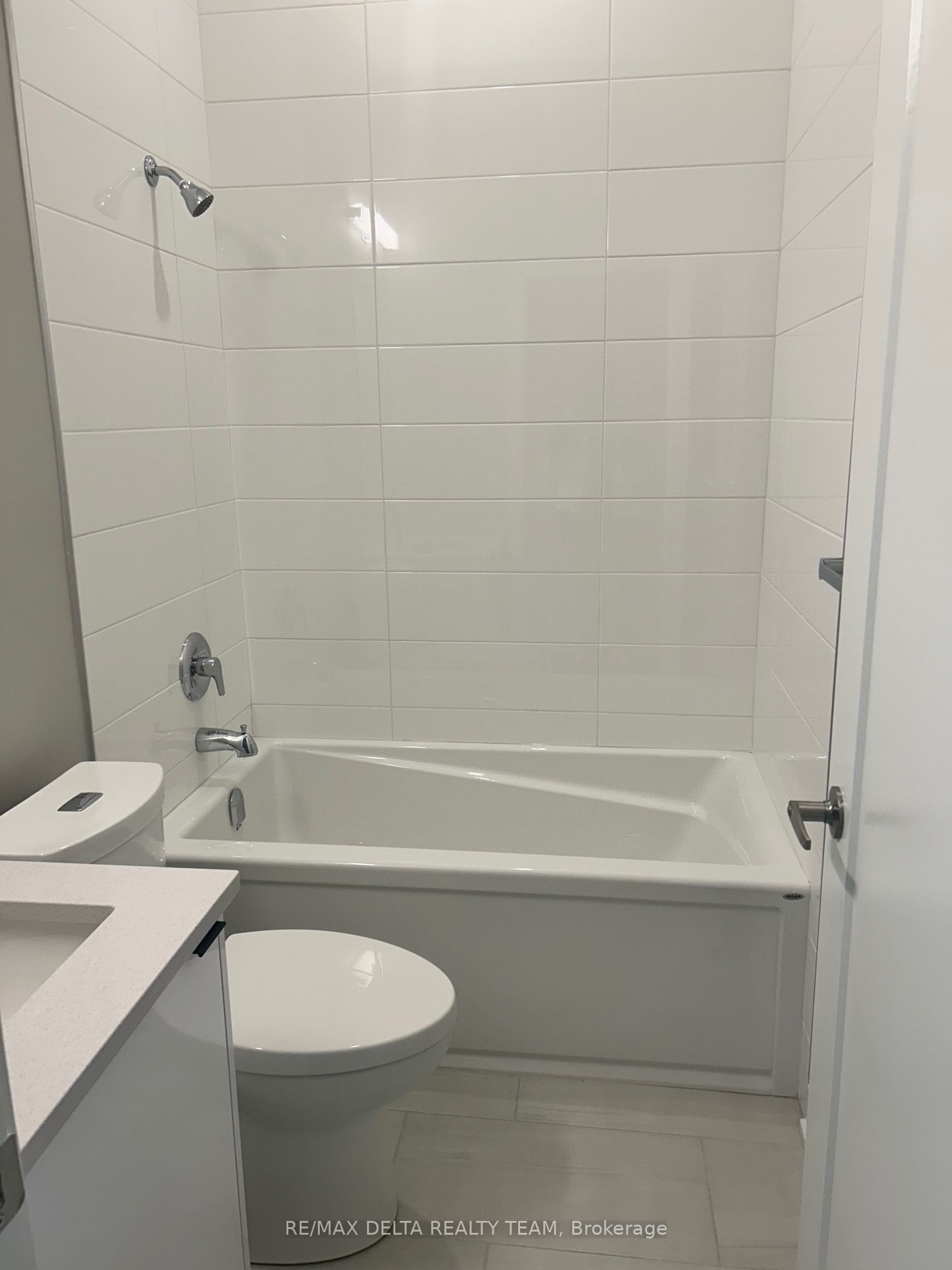 360 Deschatelets Avenue 106 Property Photo 8