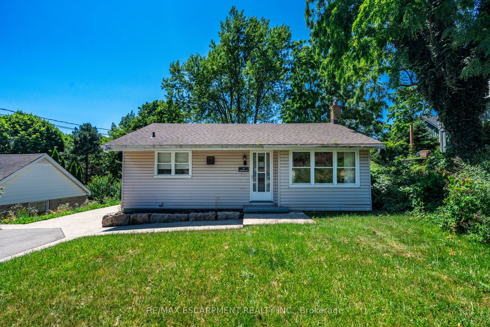 70 Flamboro Street Property Photo 1