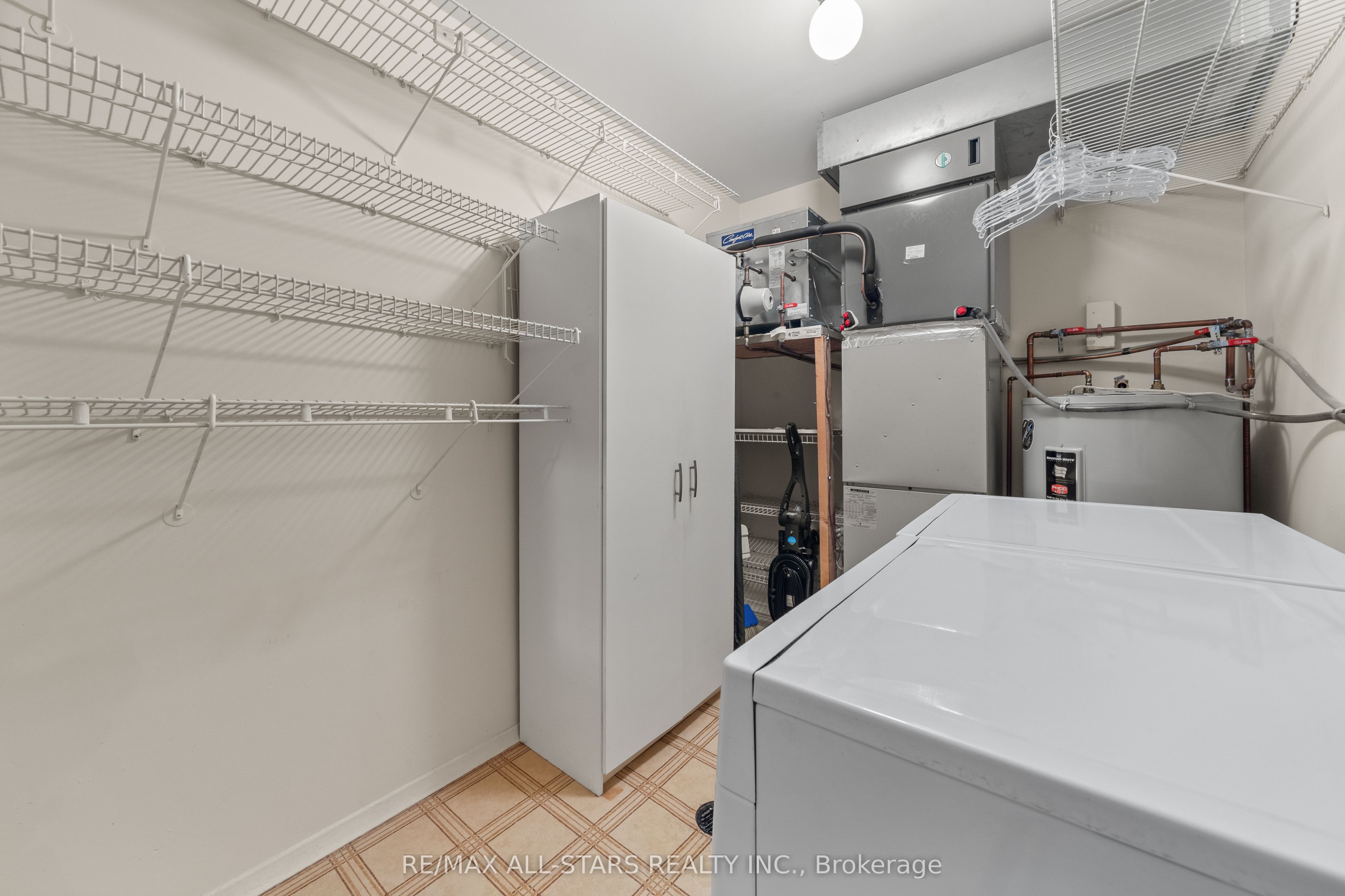 200 East Street S 101 Property Photo 29