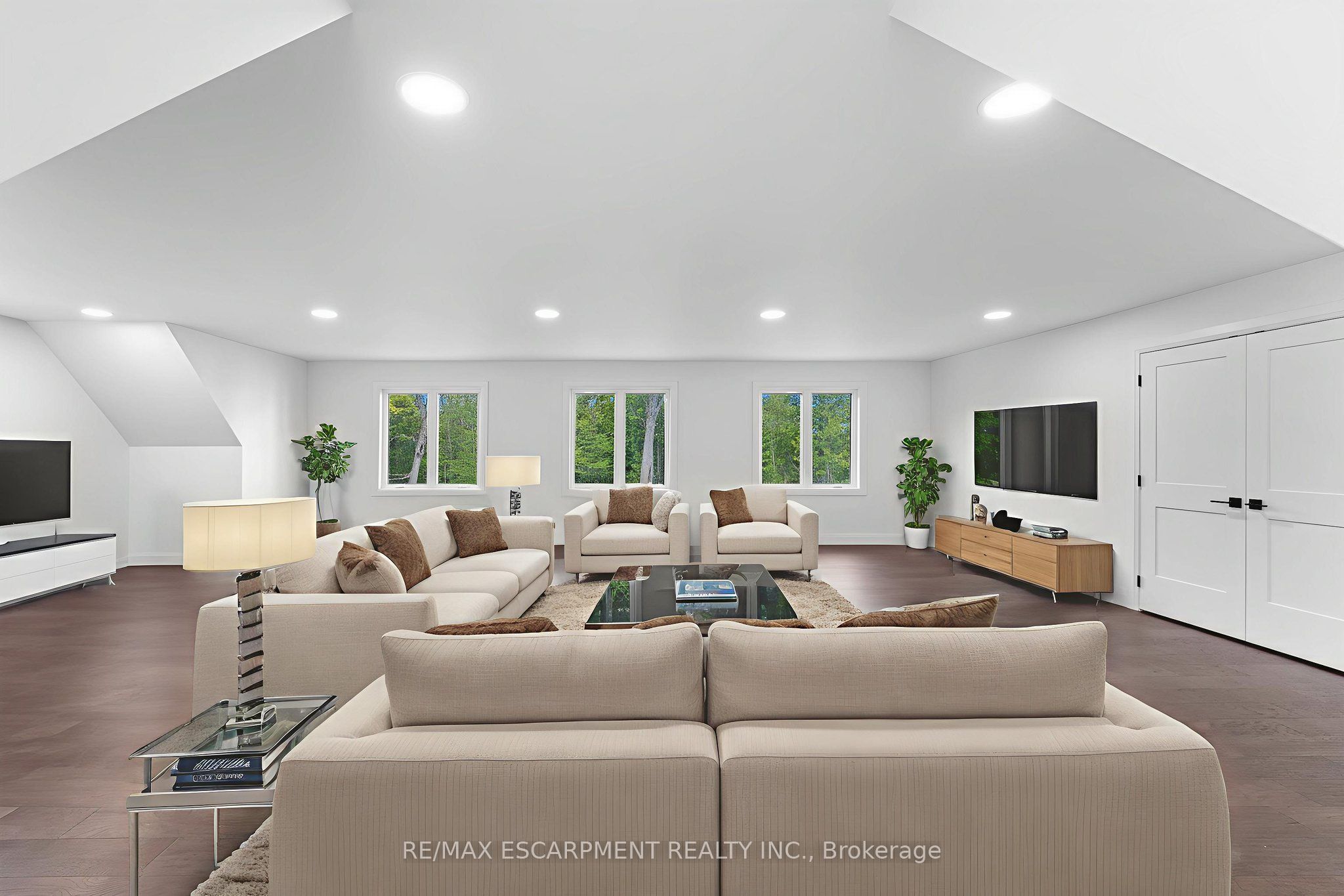 76b Johnston Road Property Photo 31