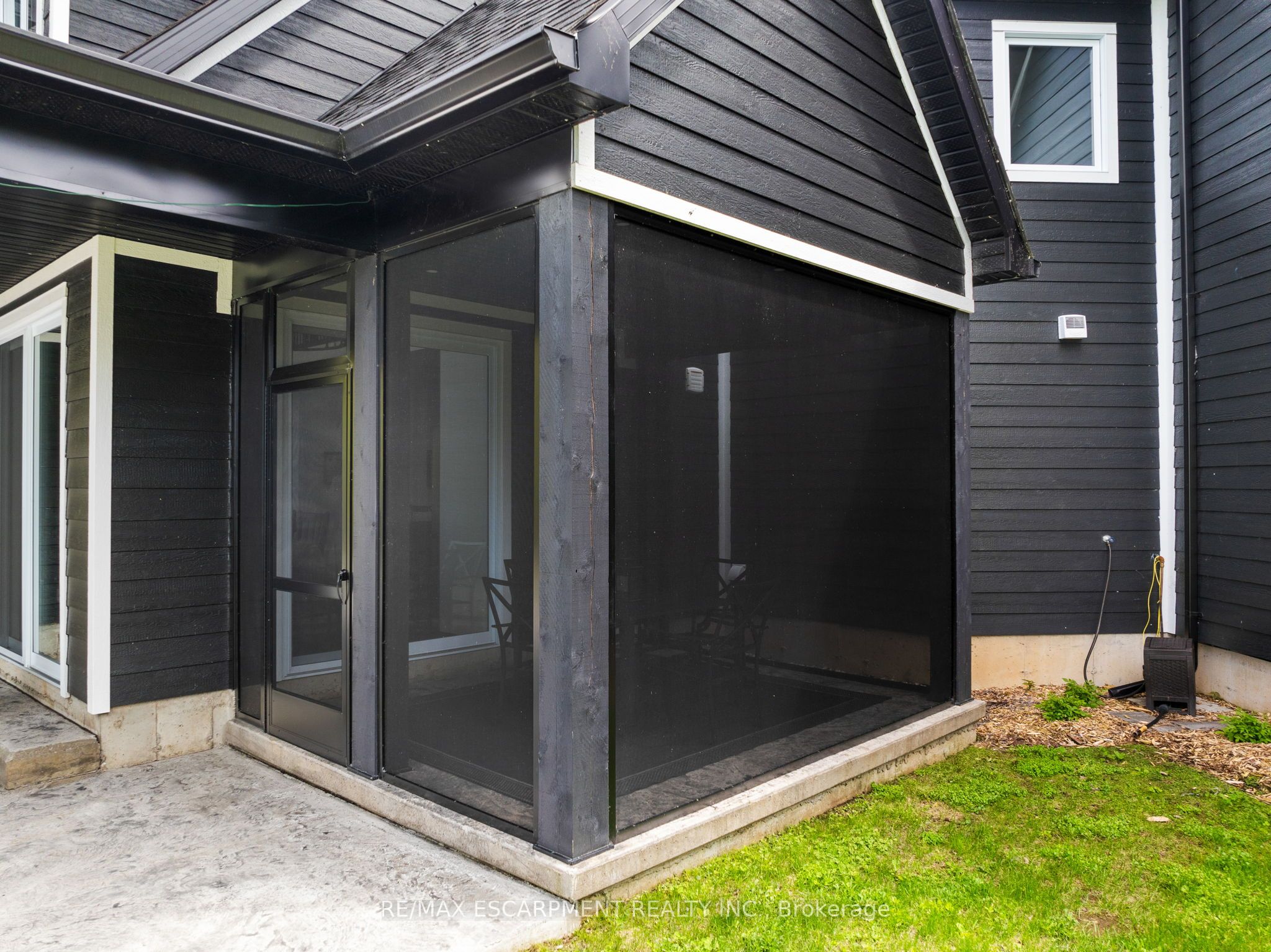 76b Johnston Road Property Photo 36