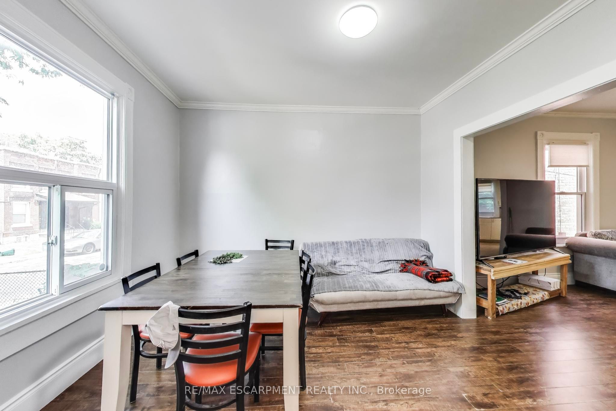 8 Madison Avenue Property Photo 5