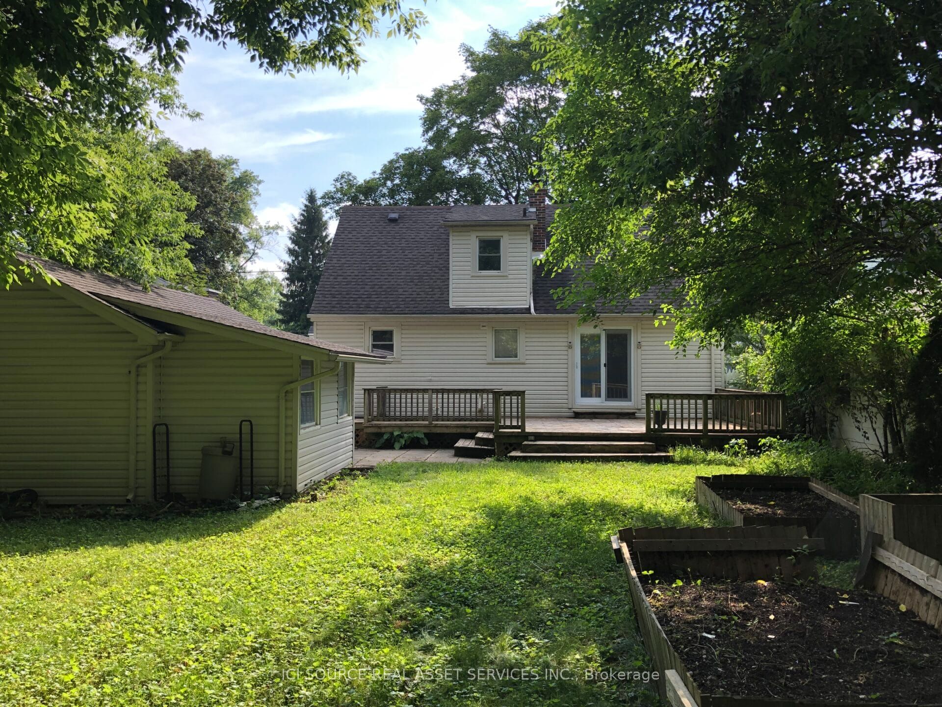 123 Foster Avenue Property Photo 1
