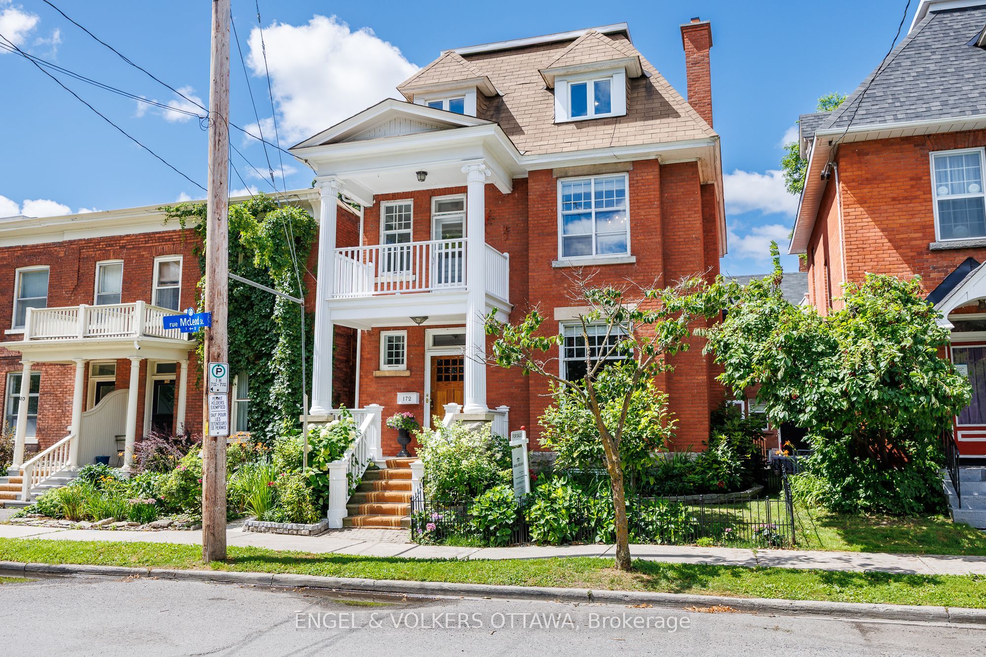 172 Cartier Street N Property Photo 1