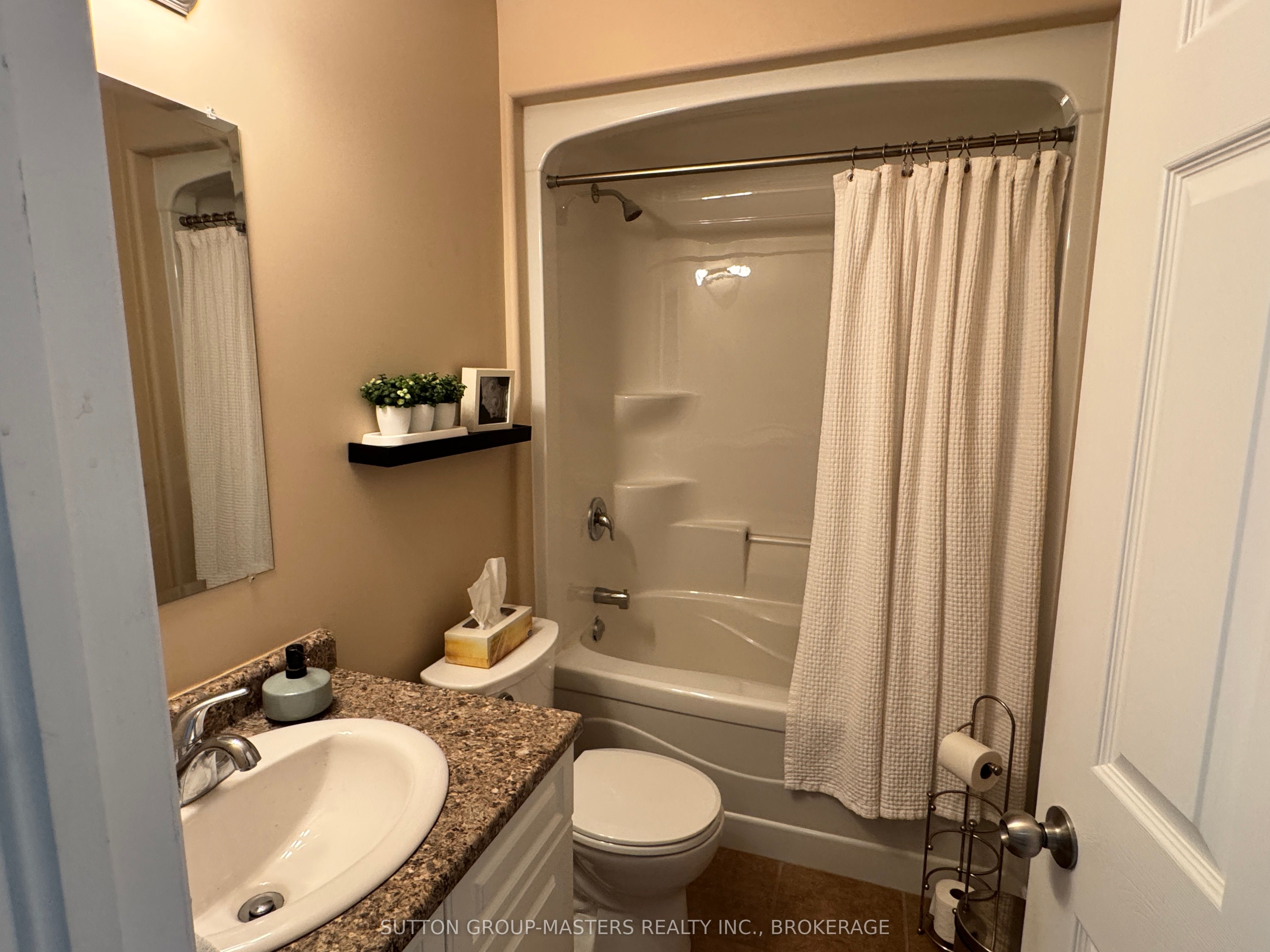 835 Newmarket Lane Property Photo 15