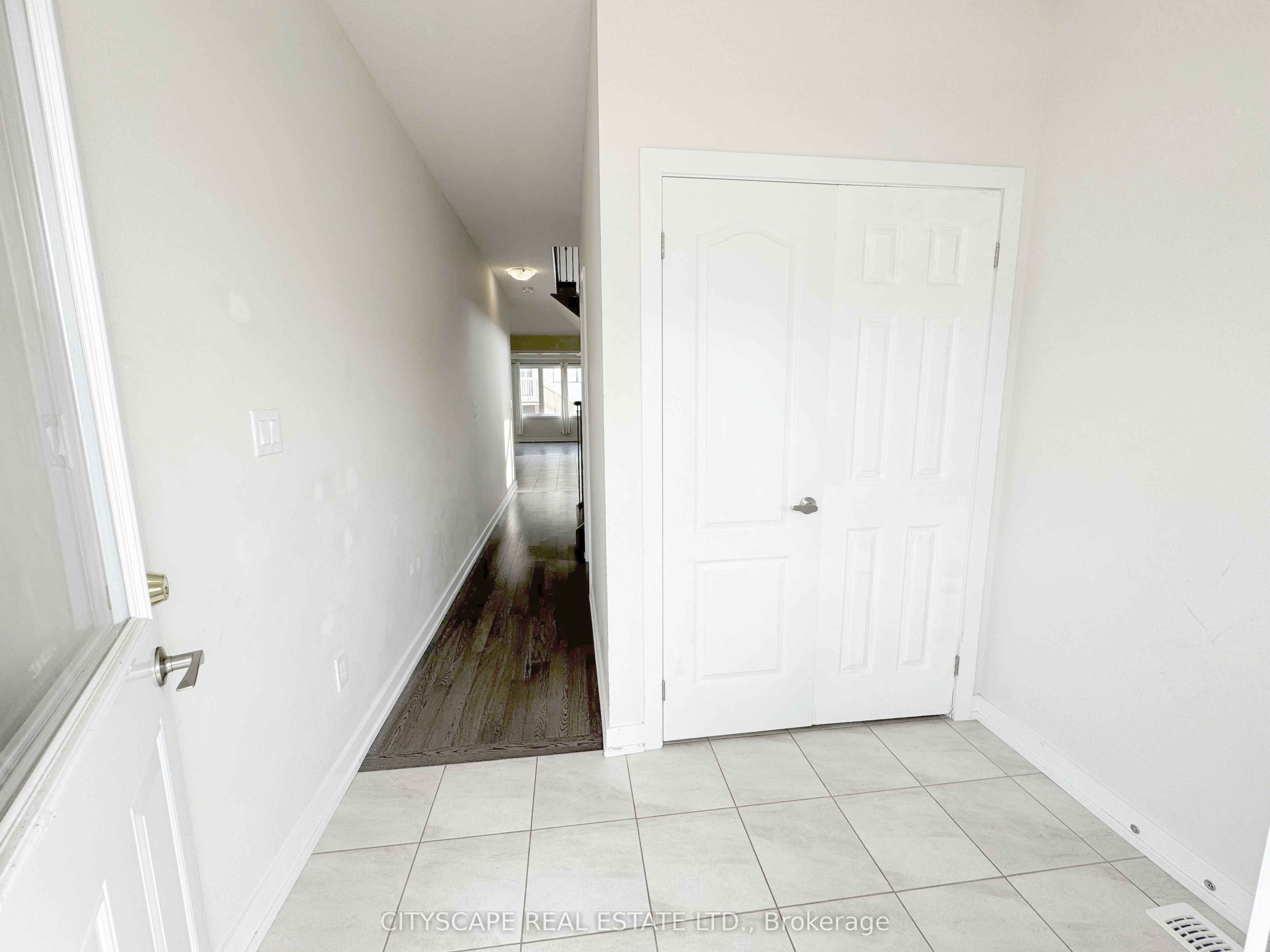 33 Basswood Crescent Property Photo 6