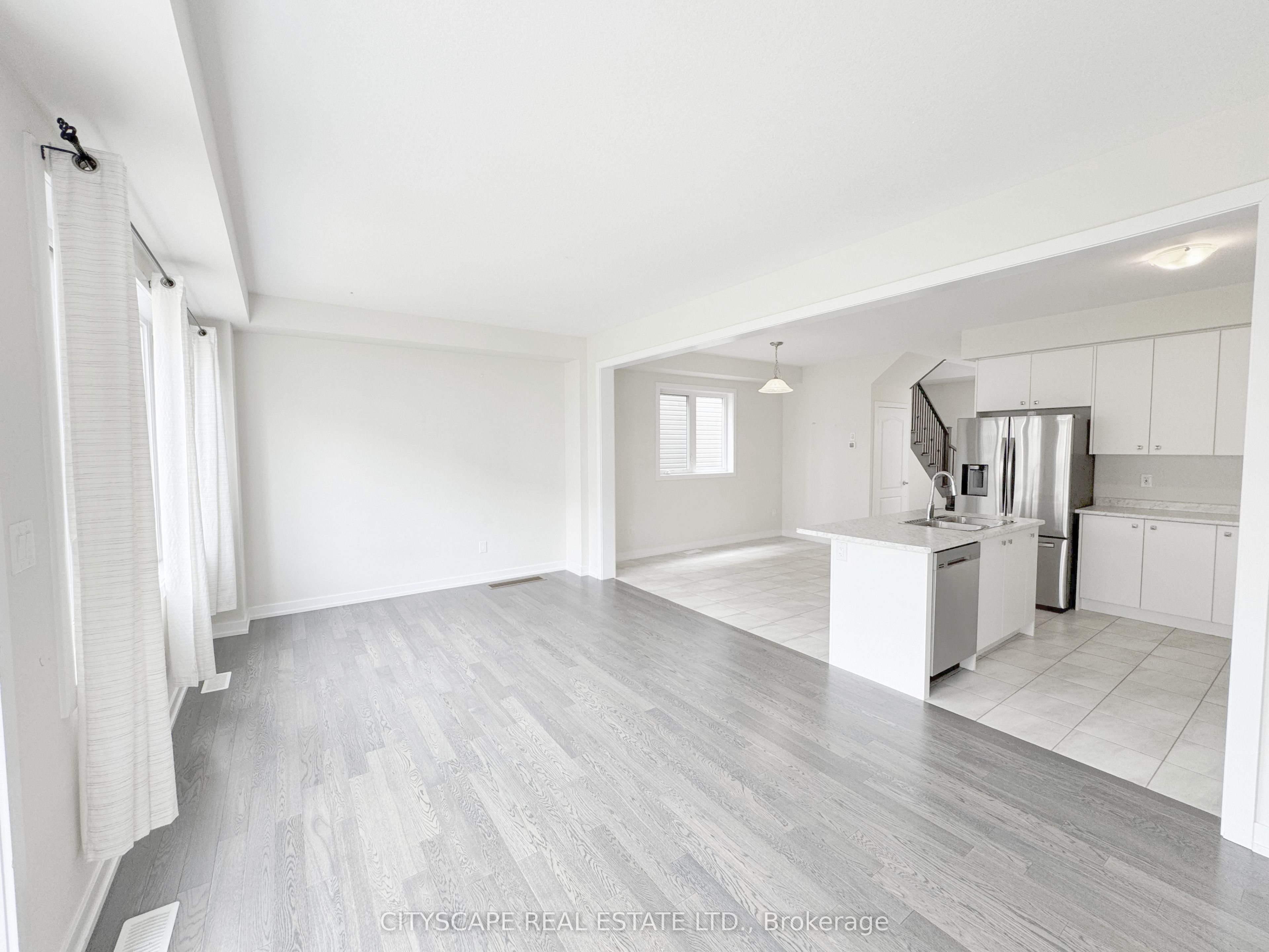 33 Basswood Crescent Property Photo 16