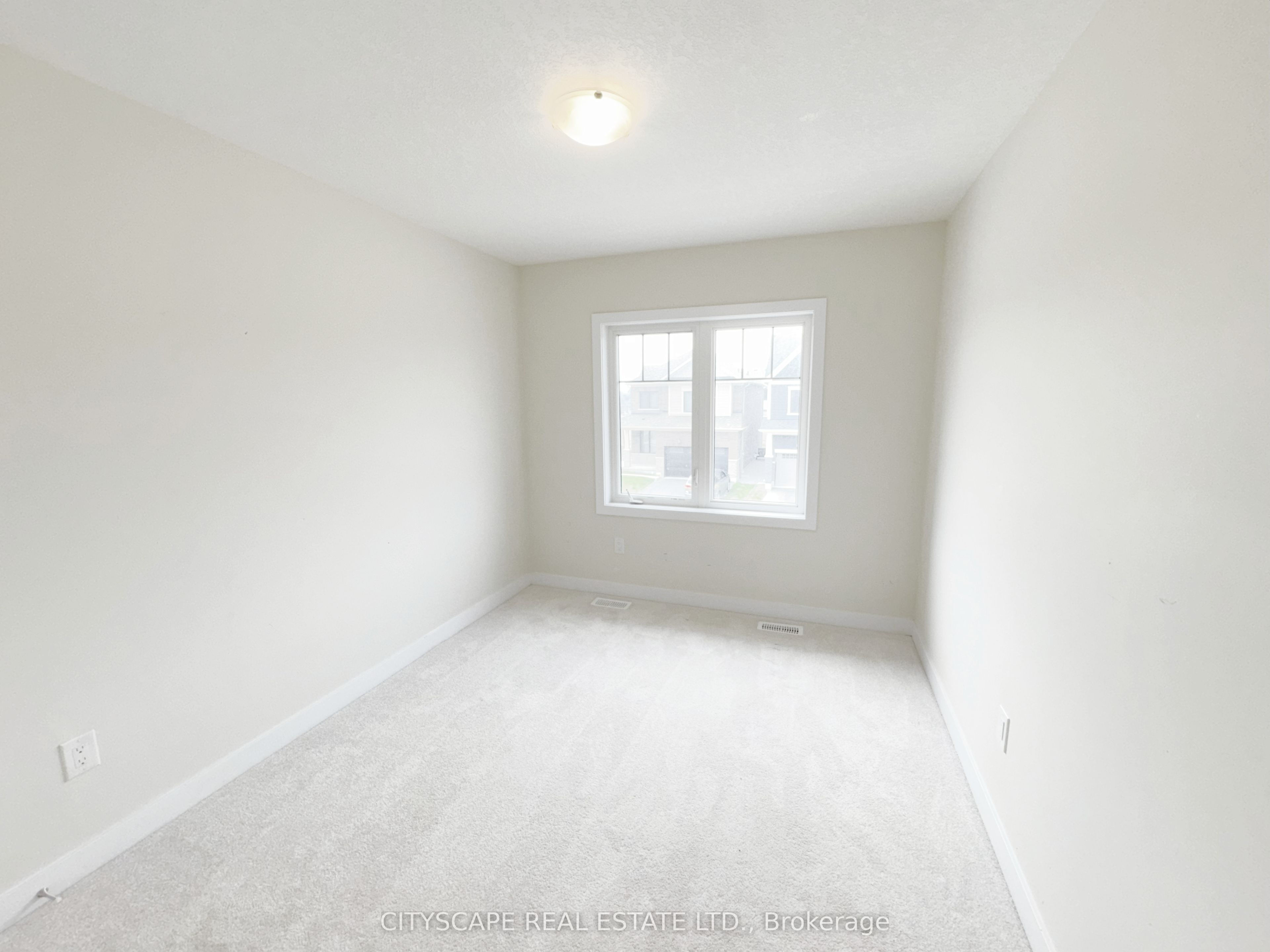 33 Basswood Crescent Property Photo 27