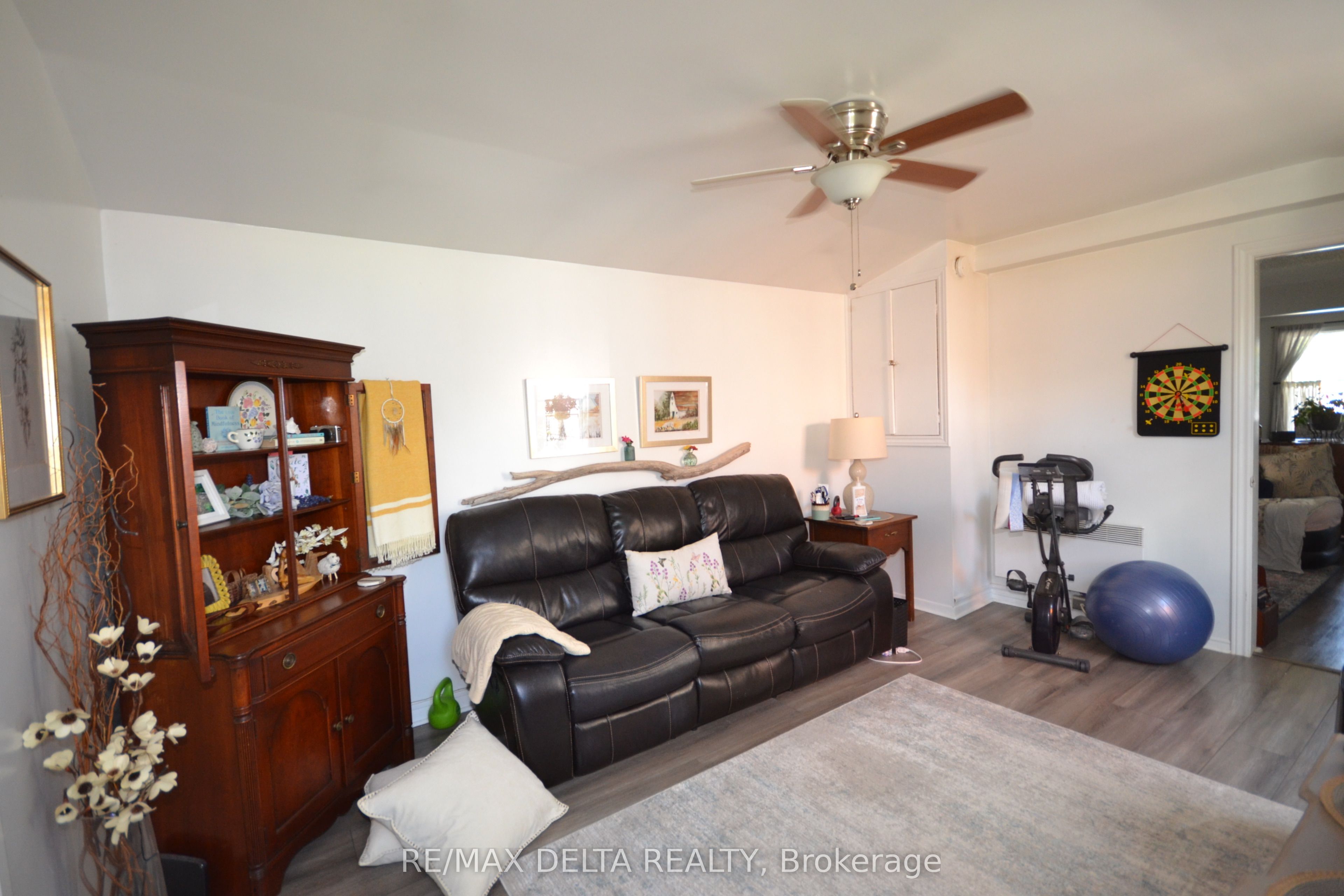 3766 Champlain Street Property Photo 6