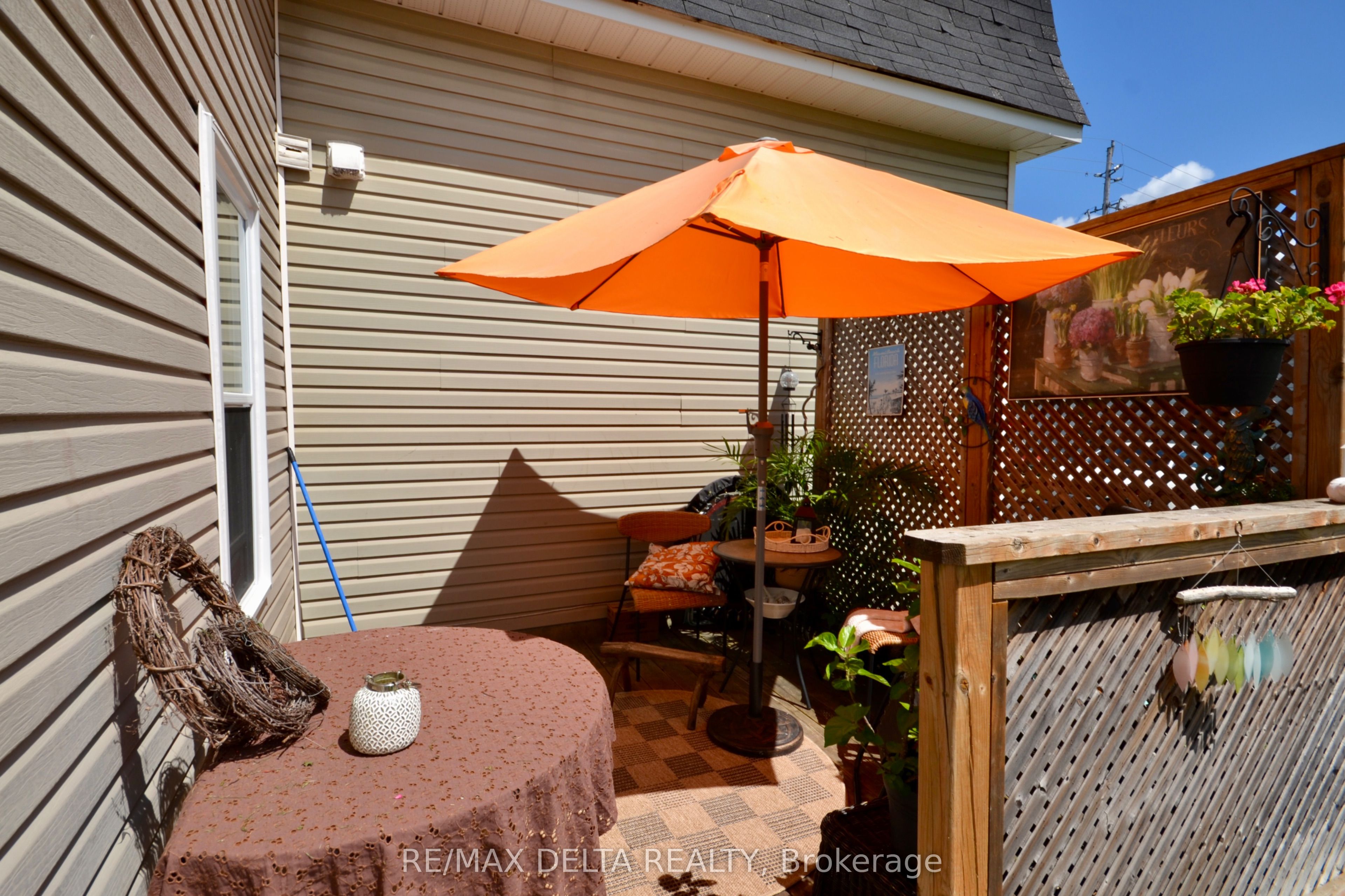 3766 Champlain Street Property Photo 8