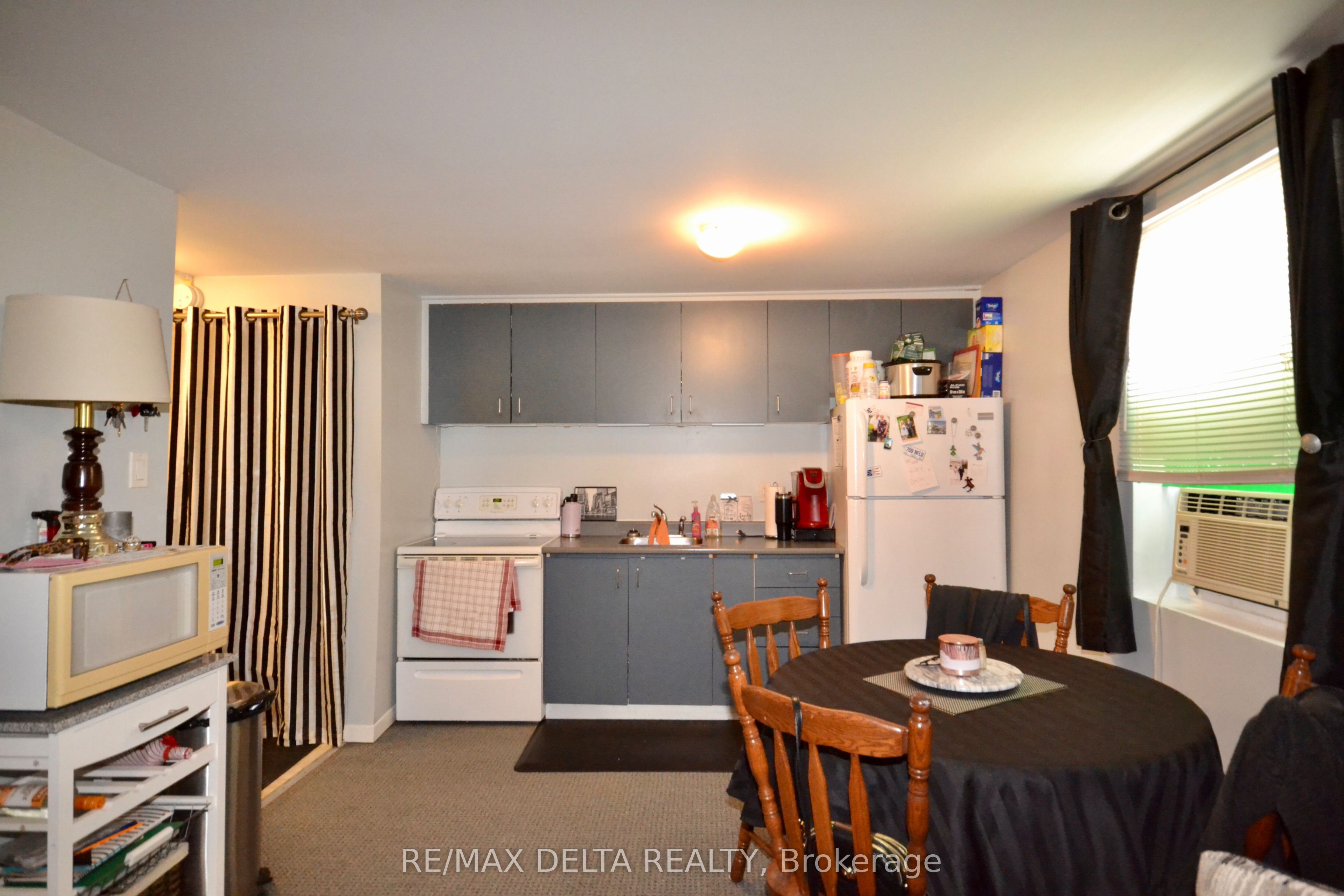 3766 Champlain Street Property Photo 9