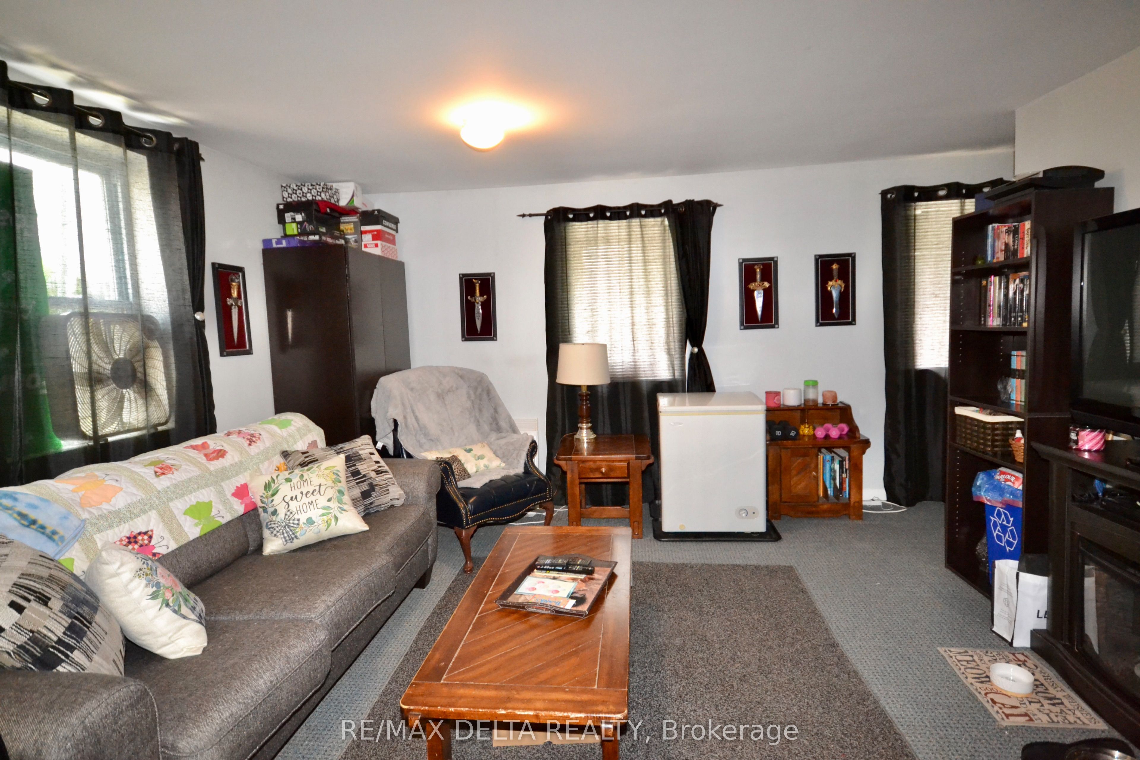 3766 Champlain Street Property Photo 10