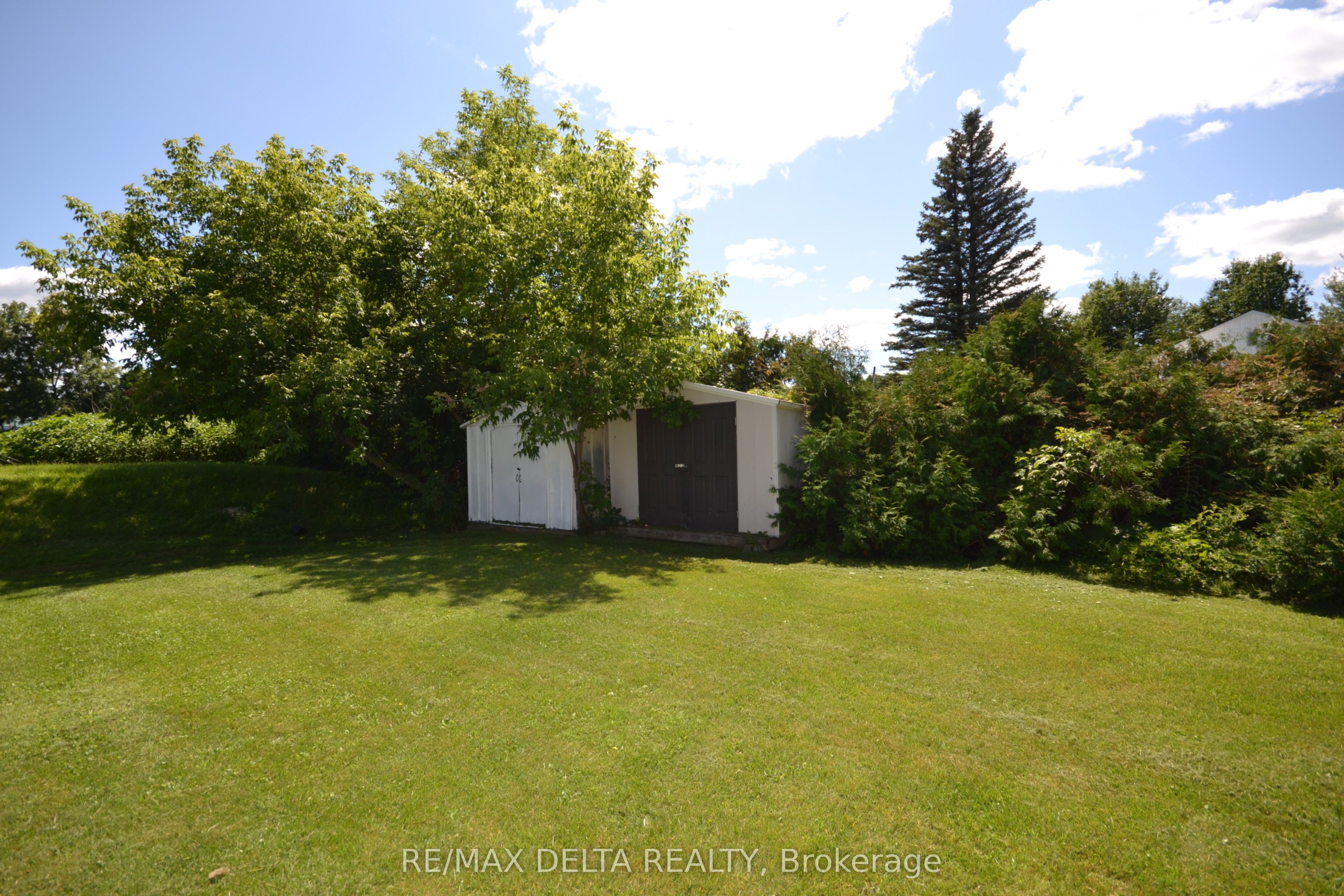 3766 Champlain Street Property Photo 17