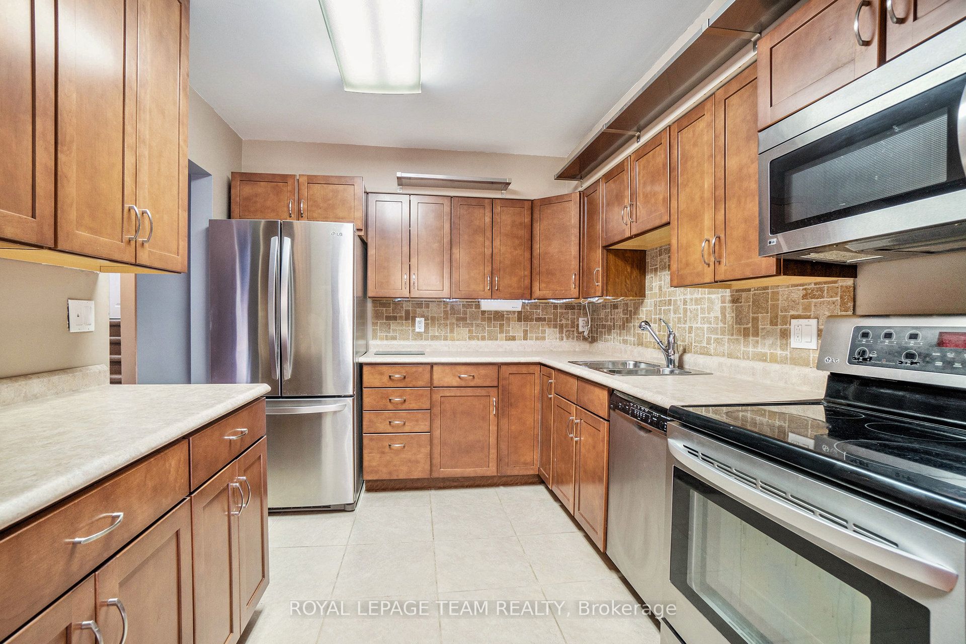 93 Burgess Street Property Photo 5