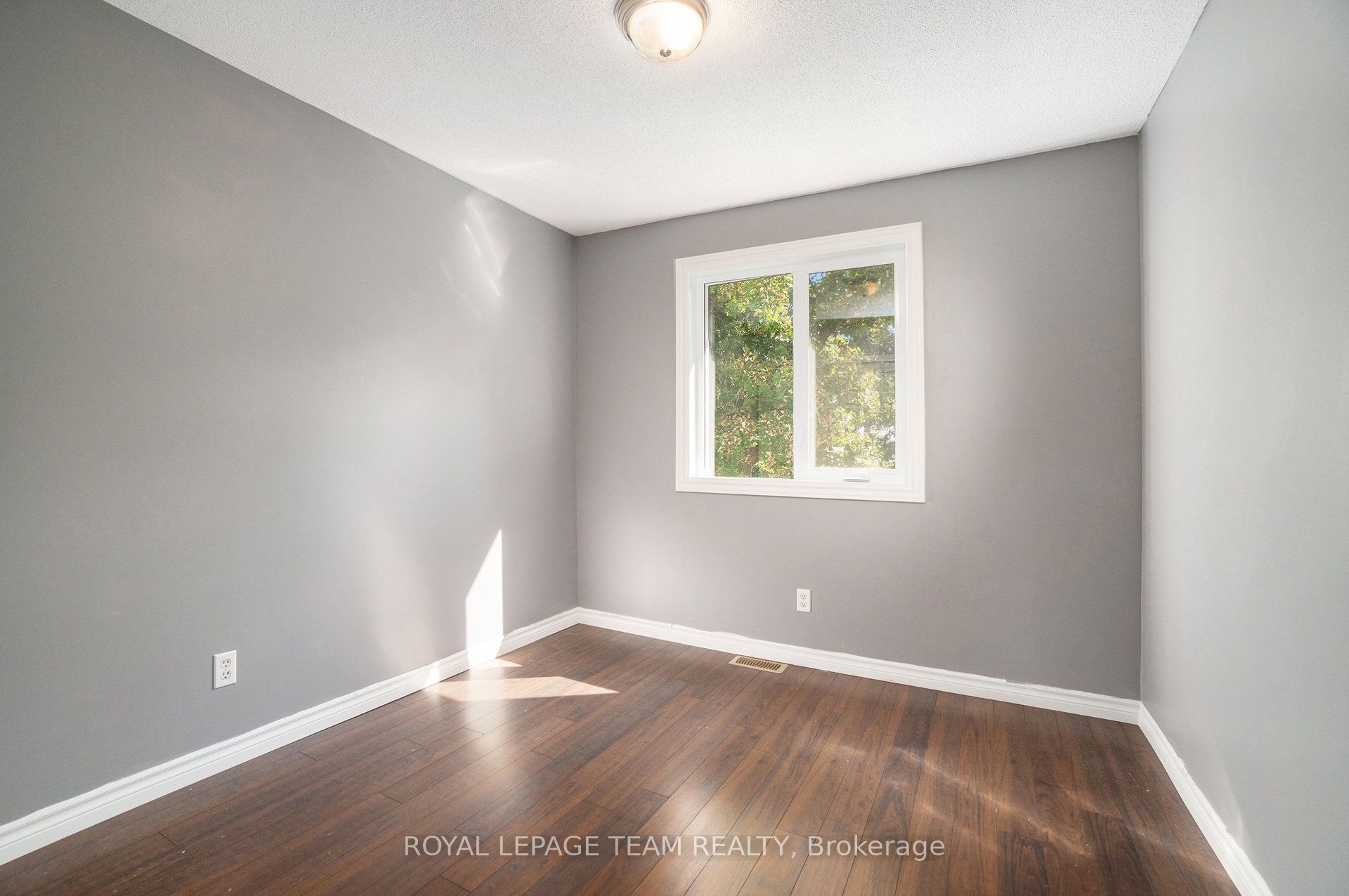 93 Burgess Street Property Photo 8
