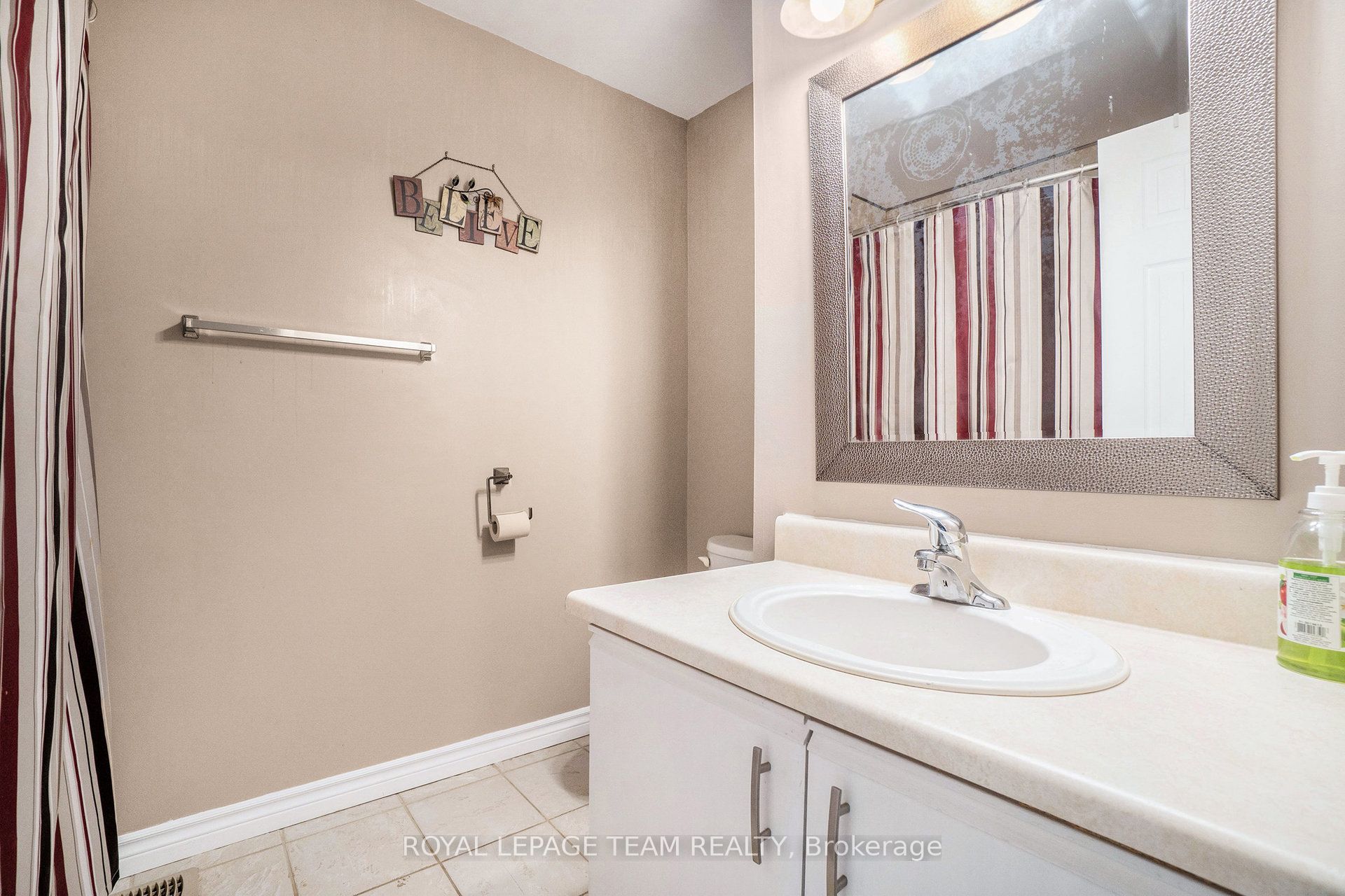 93 Burgess Street Property Photo 9