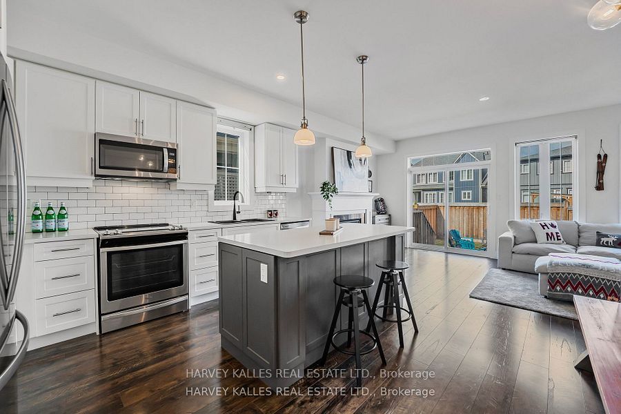 203 Yellow Birch Crescent Property Photo 1