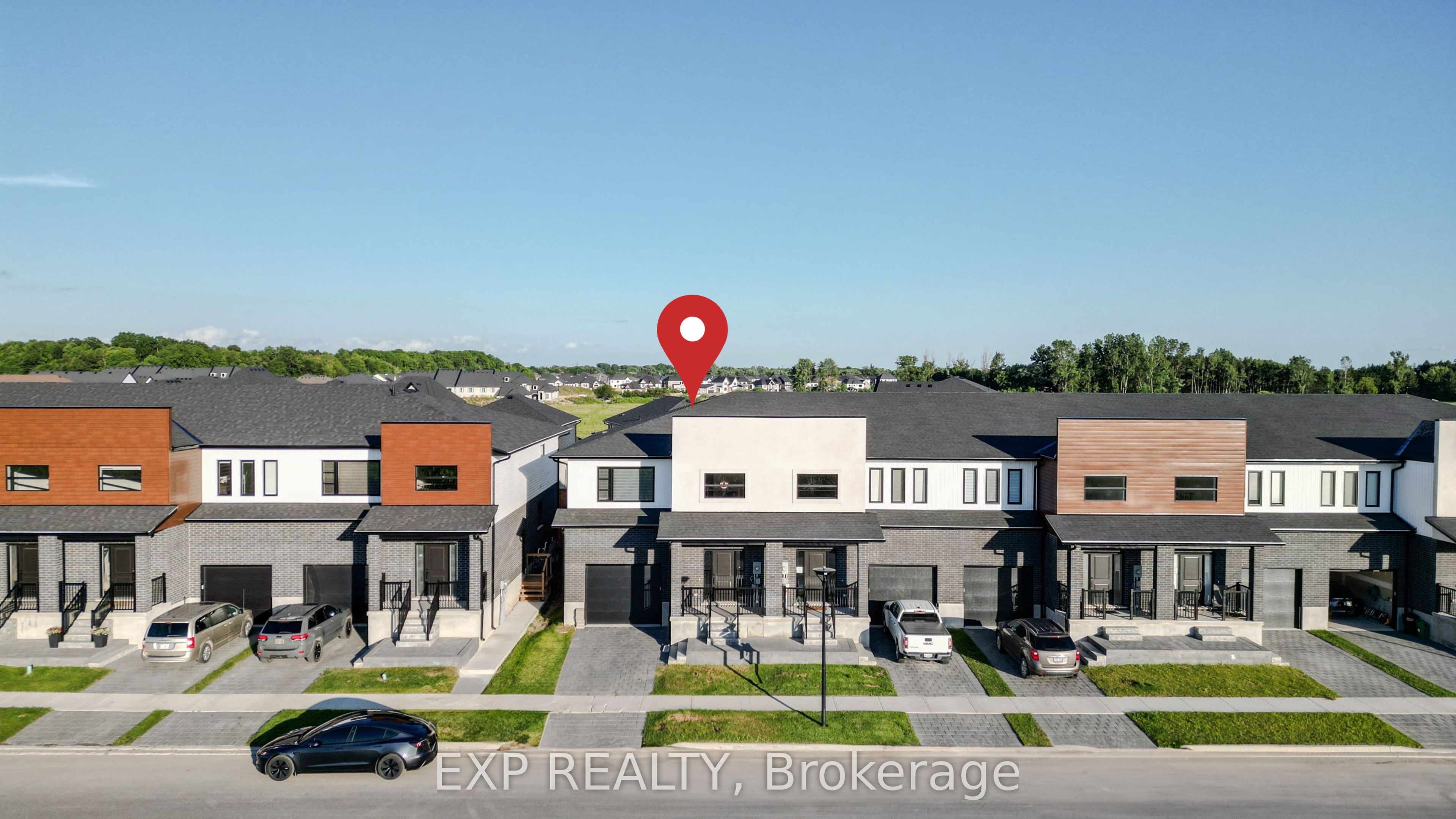 6687 Royal Magnolia Avenue Property Photo 1