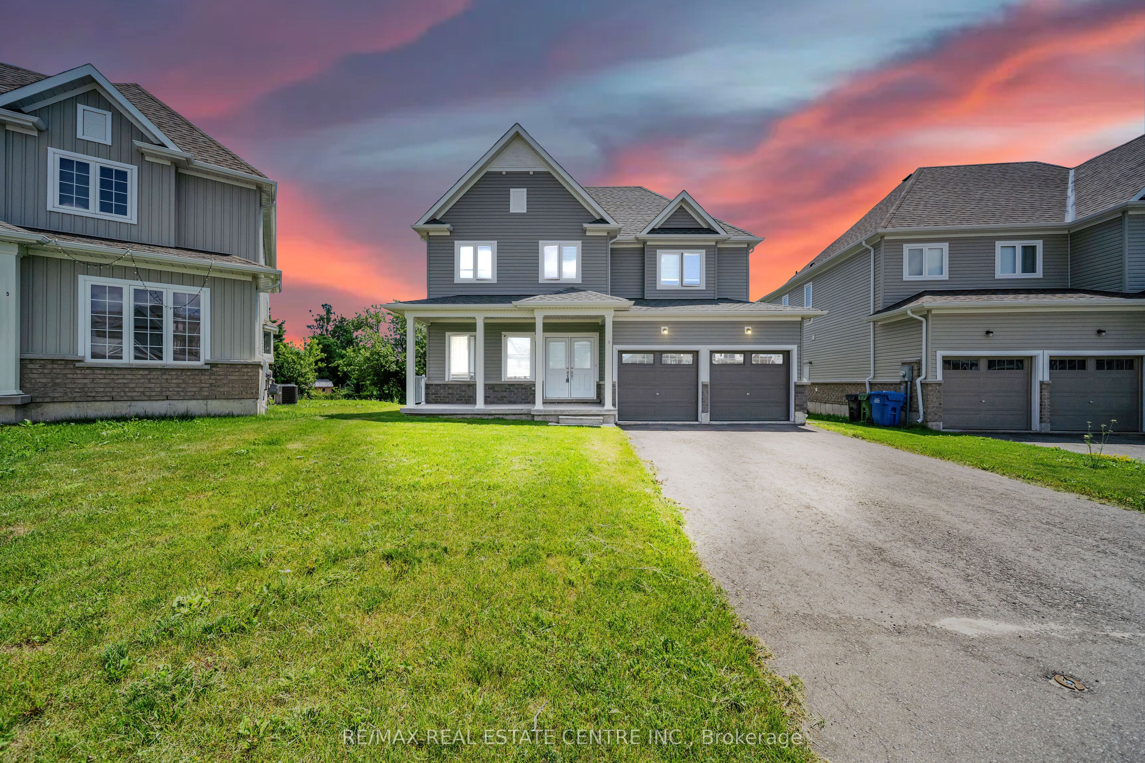 9 Todd Cres Property Photo 1