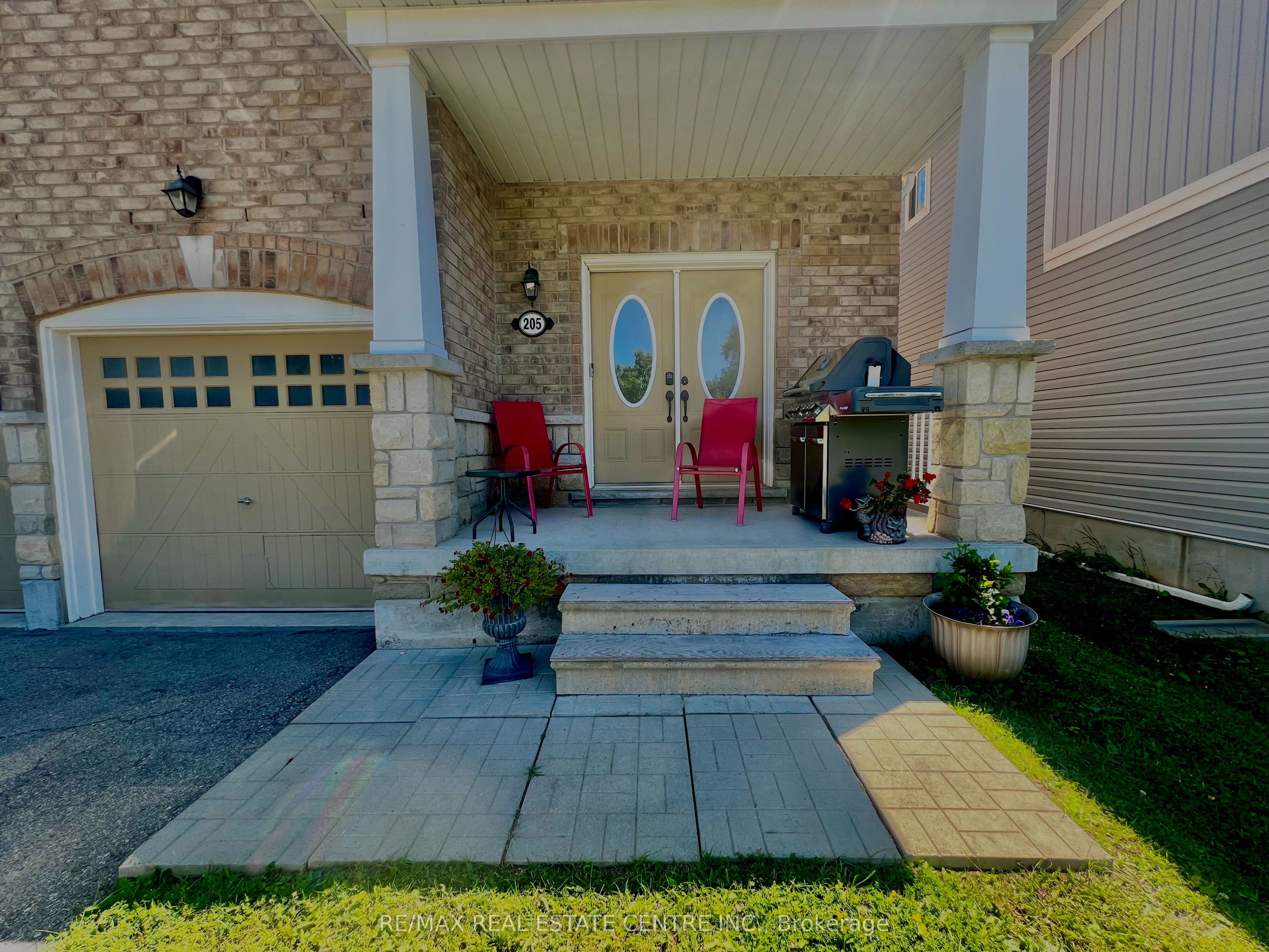 205 Morden Drive Property Photo 4