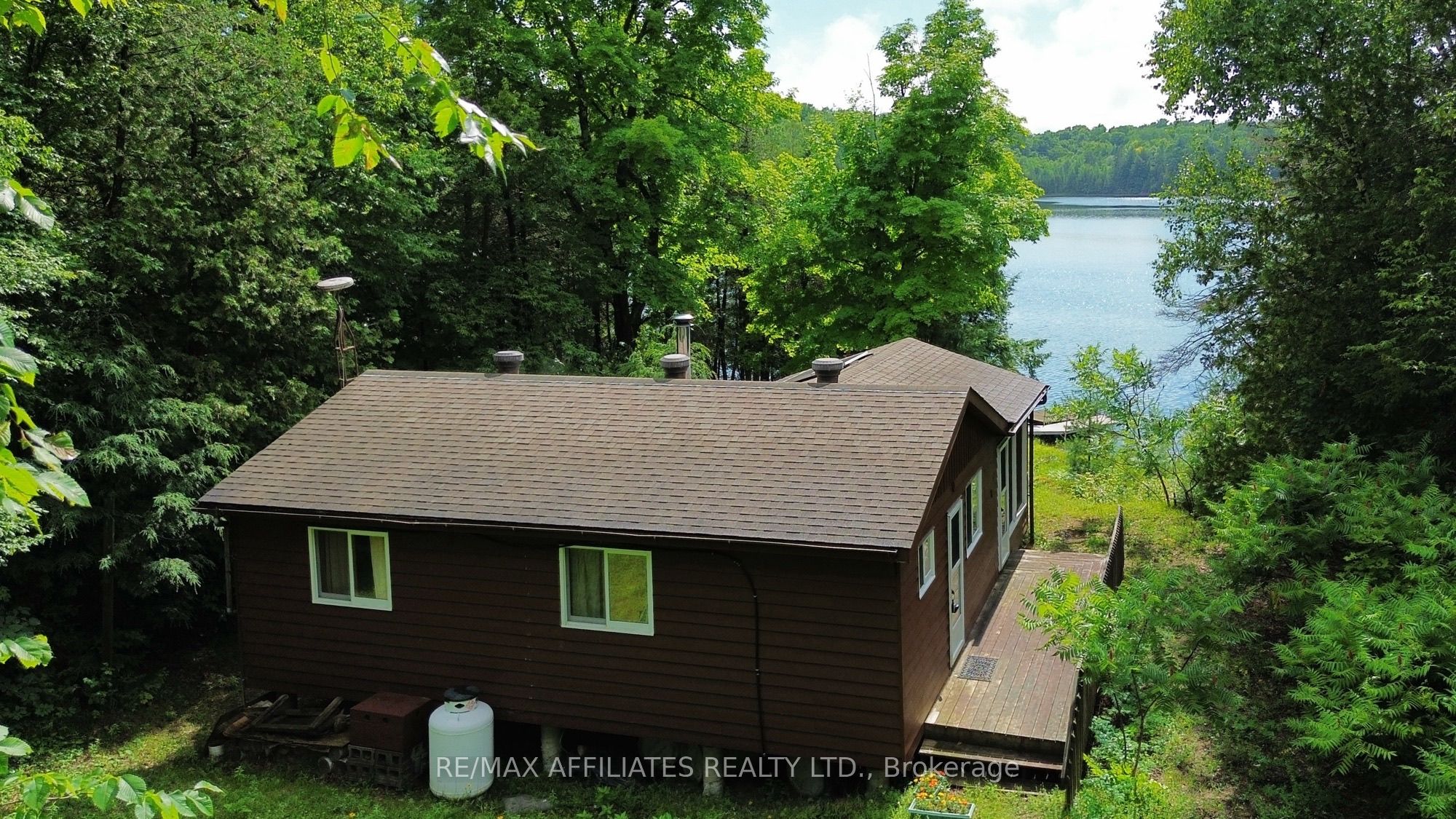 1015 Penyck Lake Lane Property Photo 1
