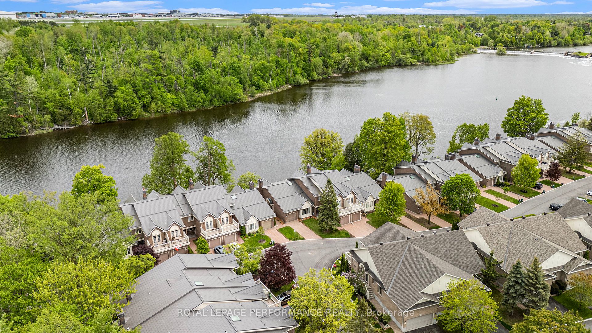 81 Waterford Drive Property Photo 1