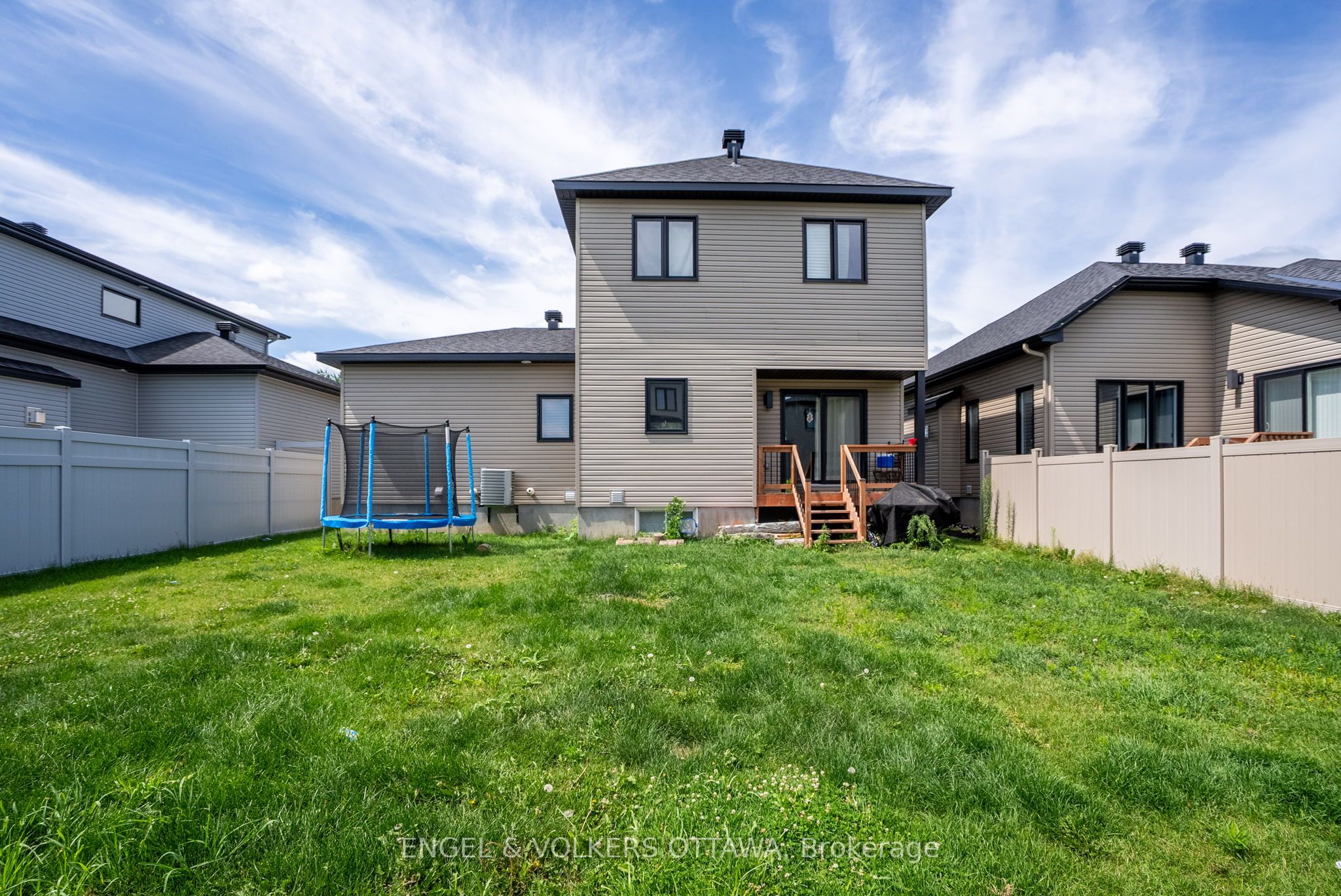 661 Conservation Street Property Photo 4