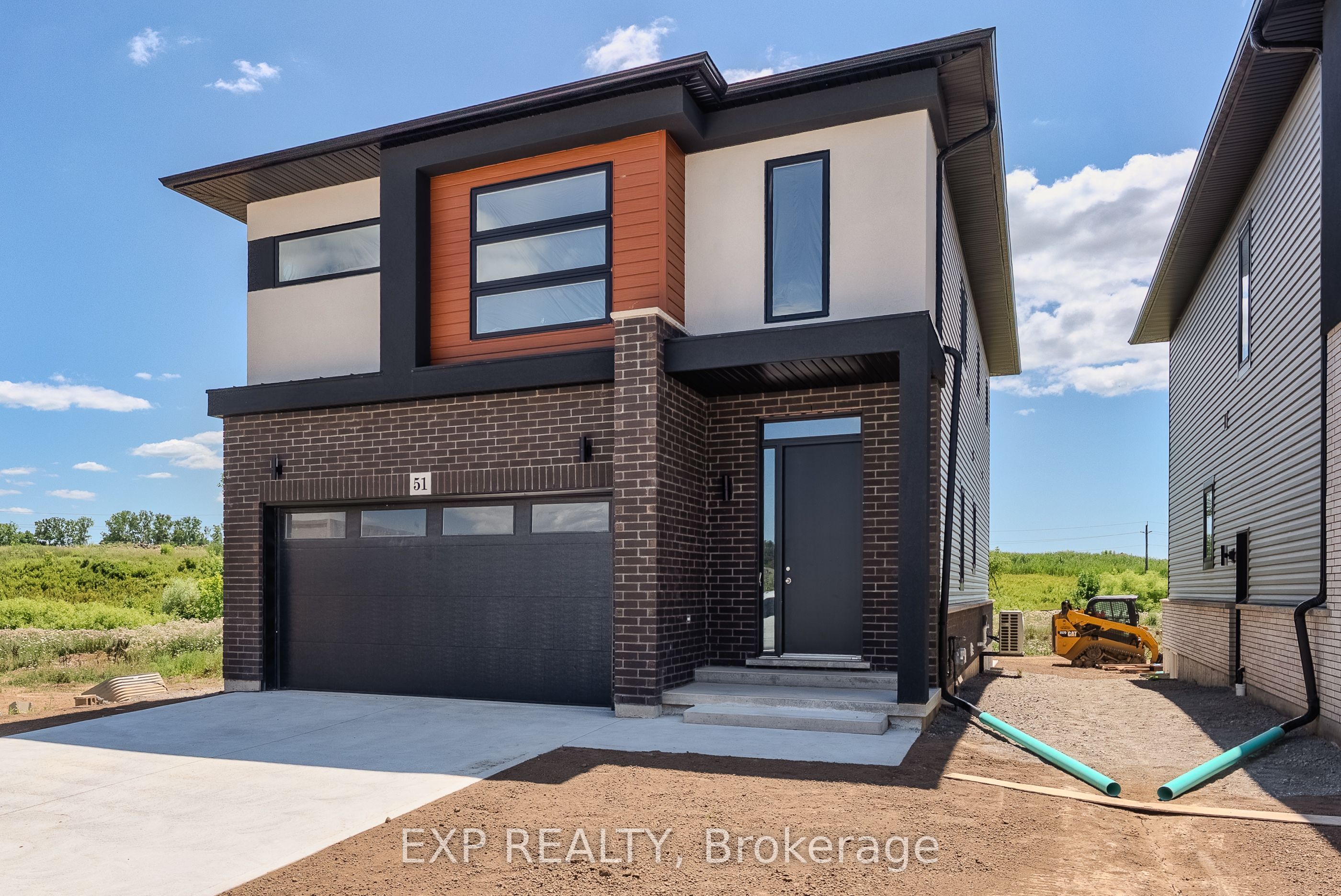 51 Alicia Crescent Property Photo 1