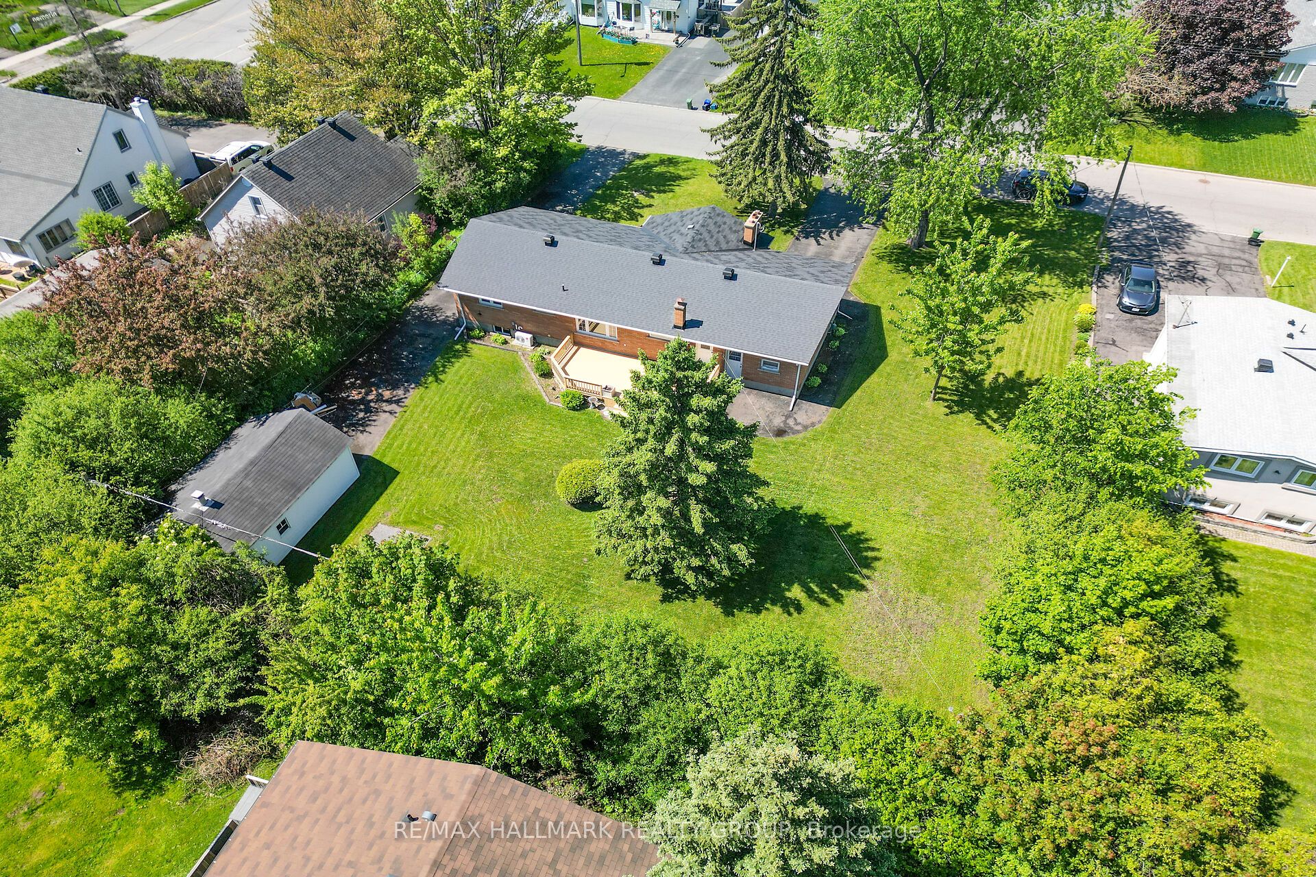 1399 Aurele Street Property Photo 3
