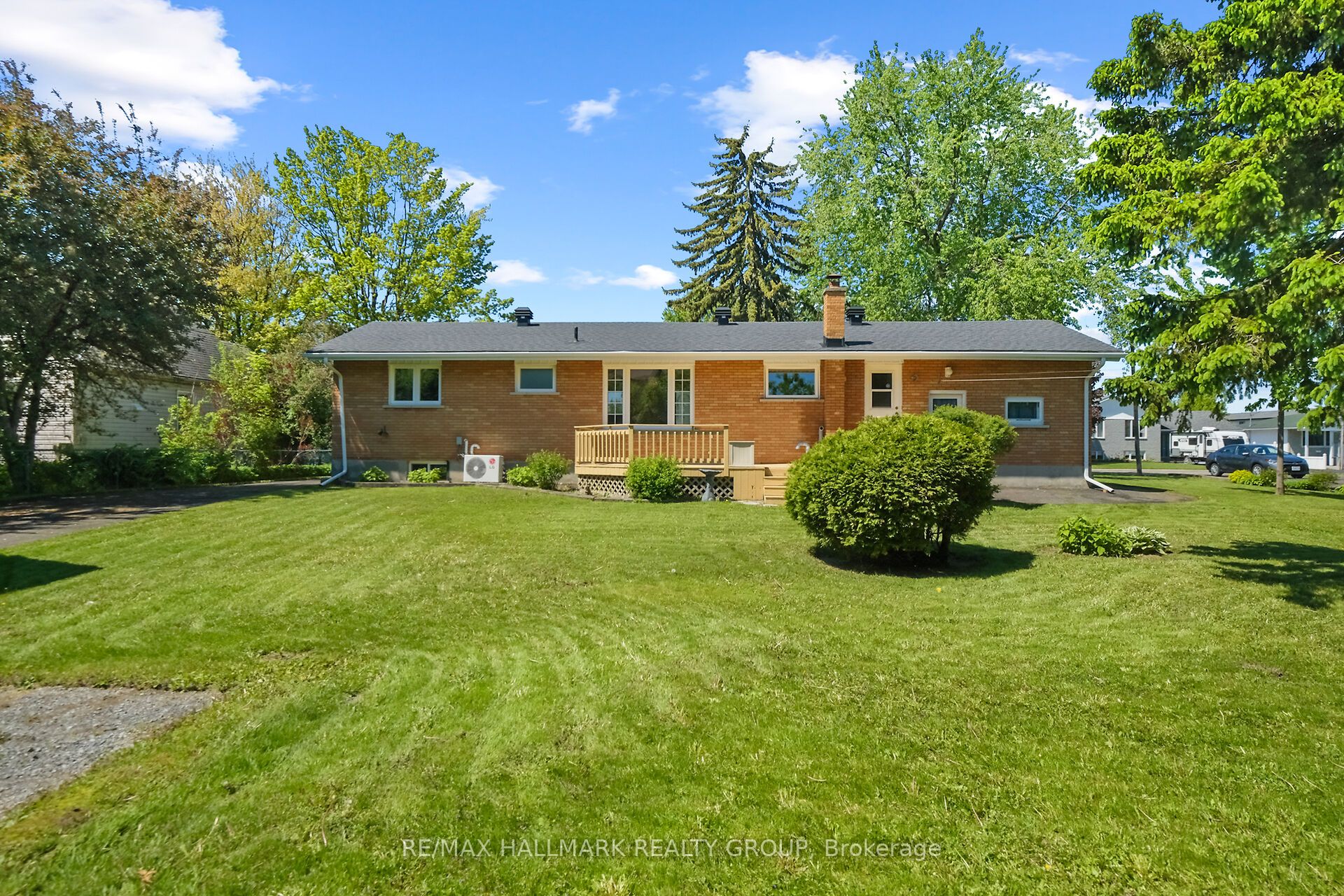 1399 Aurele Street Property Photo 9